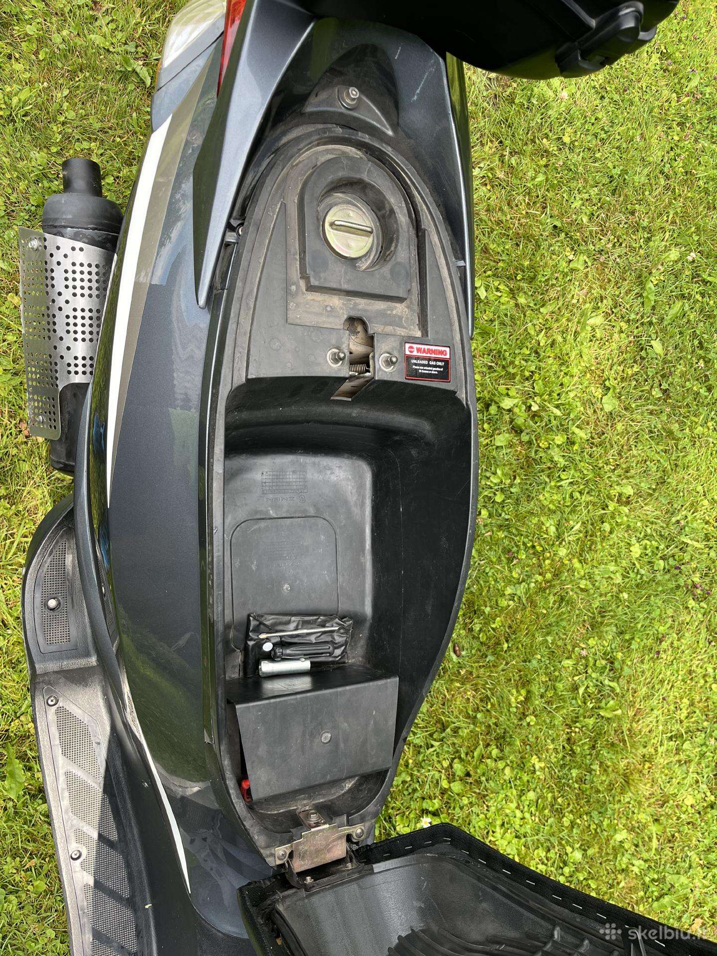 Mosca Grande 149cc, scooters / mopeds