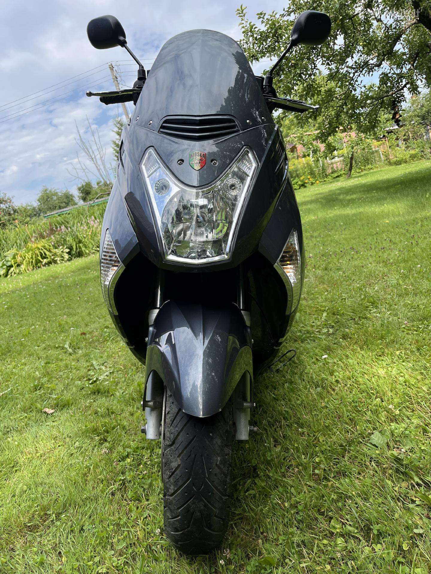Mosca Grande 149cc, scooters / mopeds