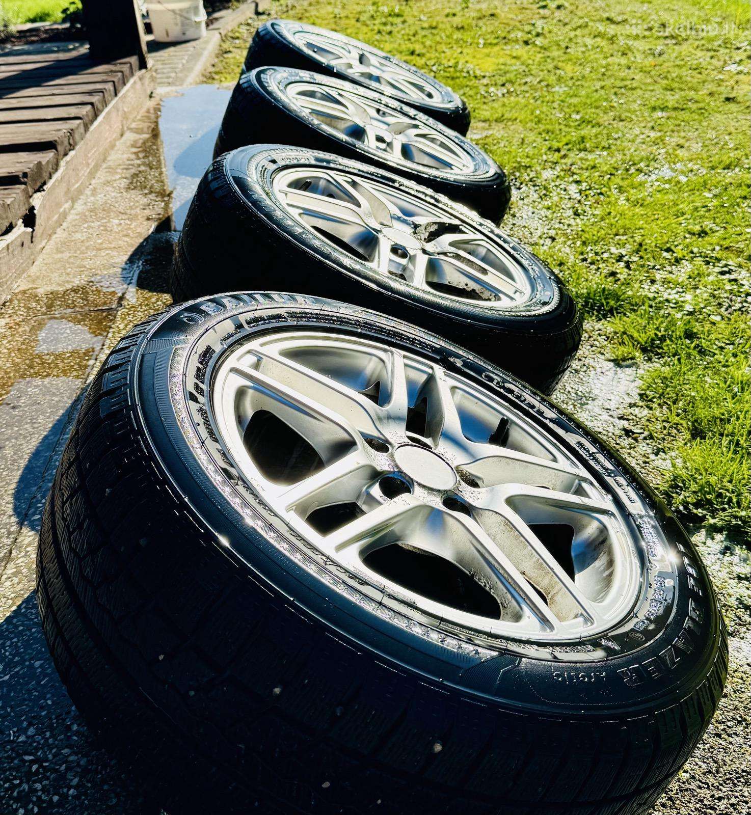 Padangos 225/55 R16