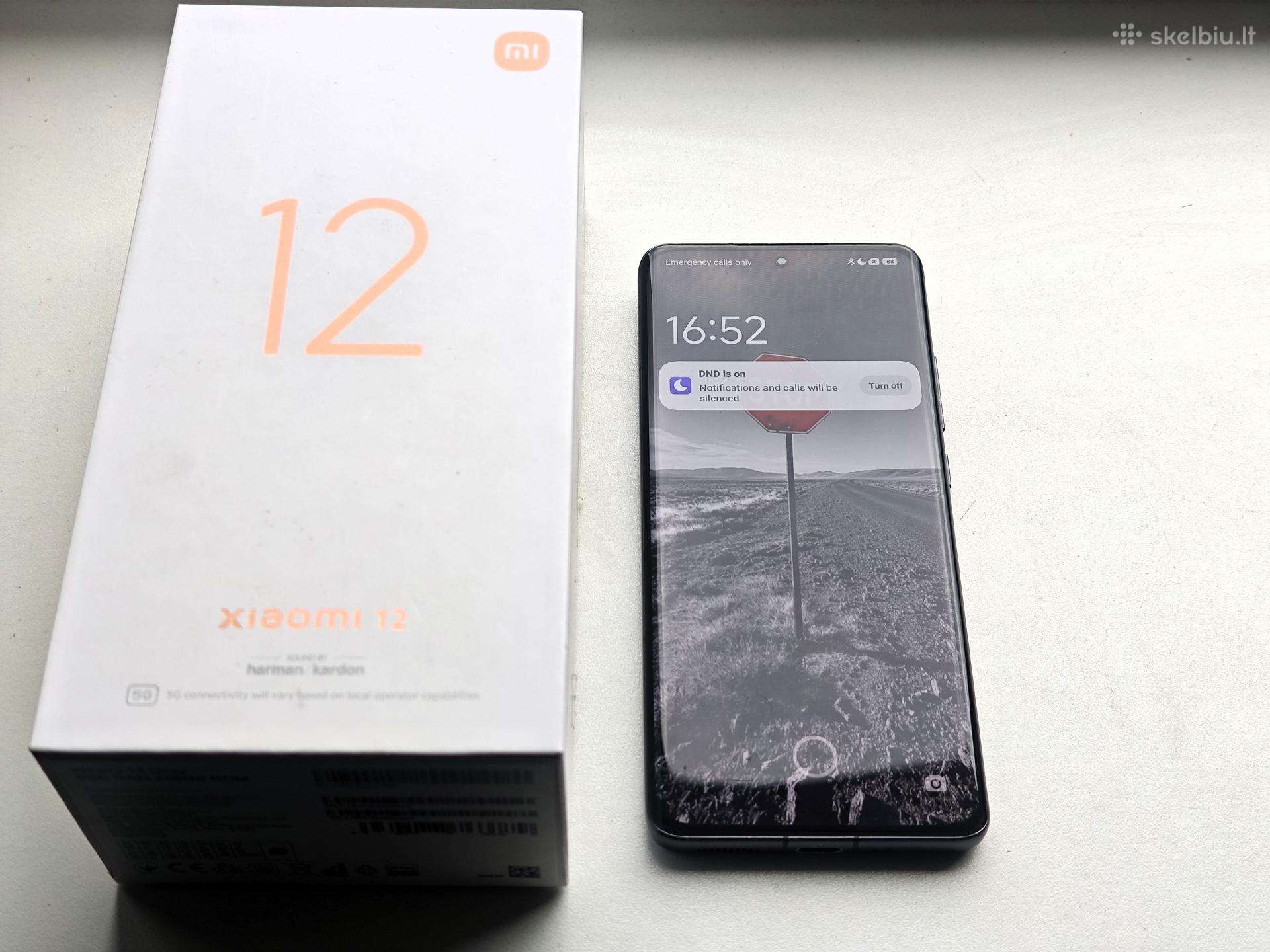 Xiaomi 12 - 8gb RAM/ 256 GB Rom