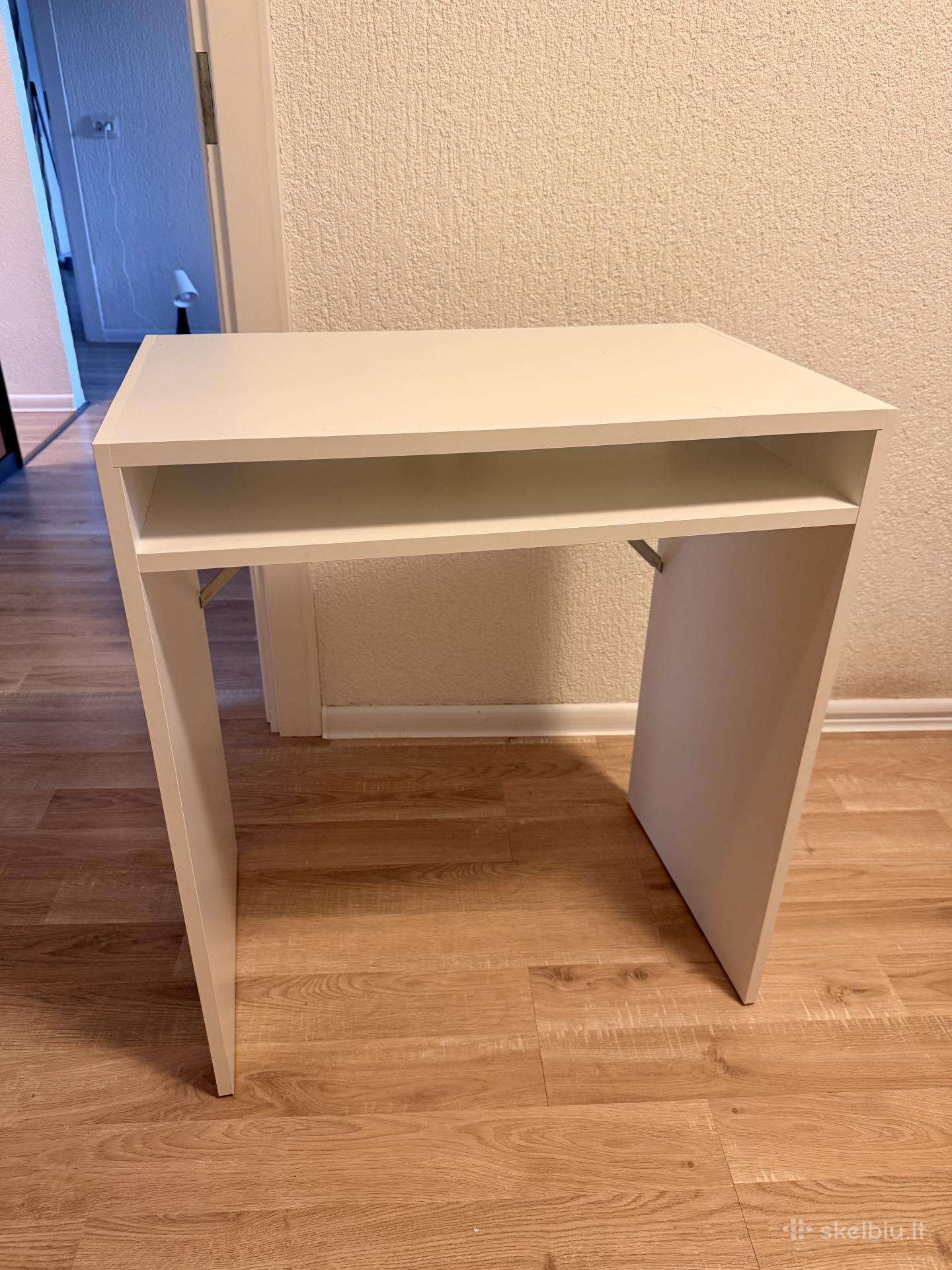 Ikea Torald stalas su Smällen kėde ir Svallet lemp