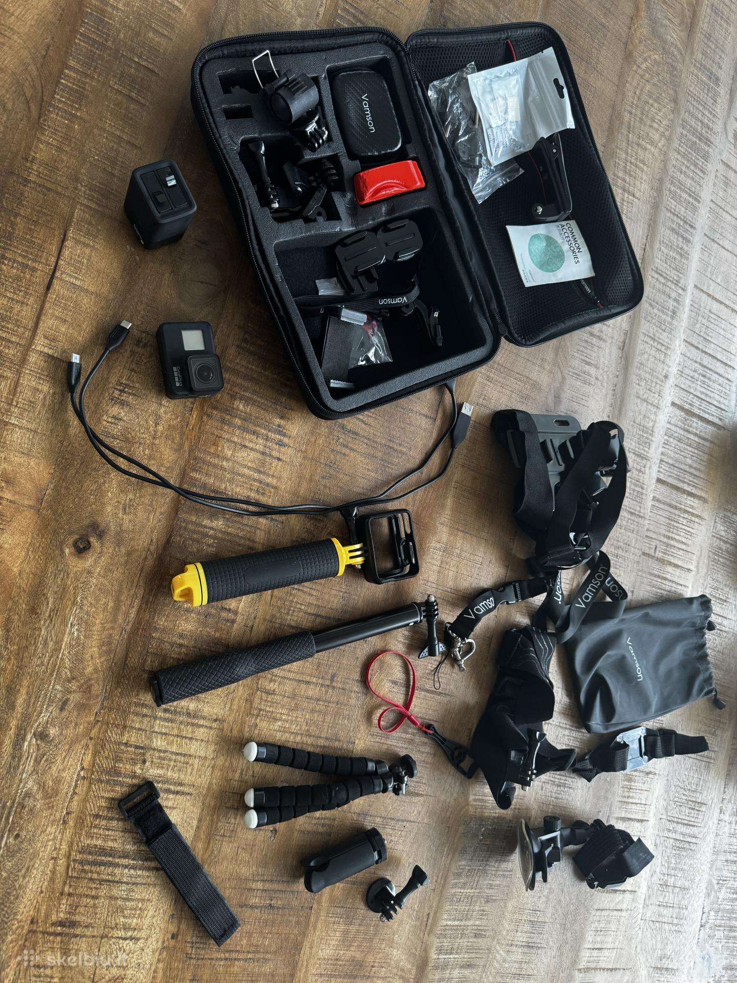 Gopro Hero7 black su daug priedų