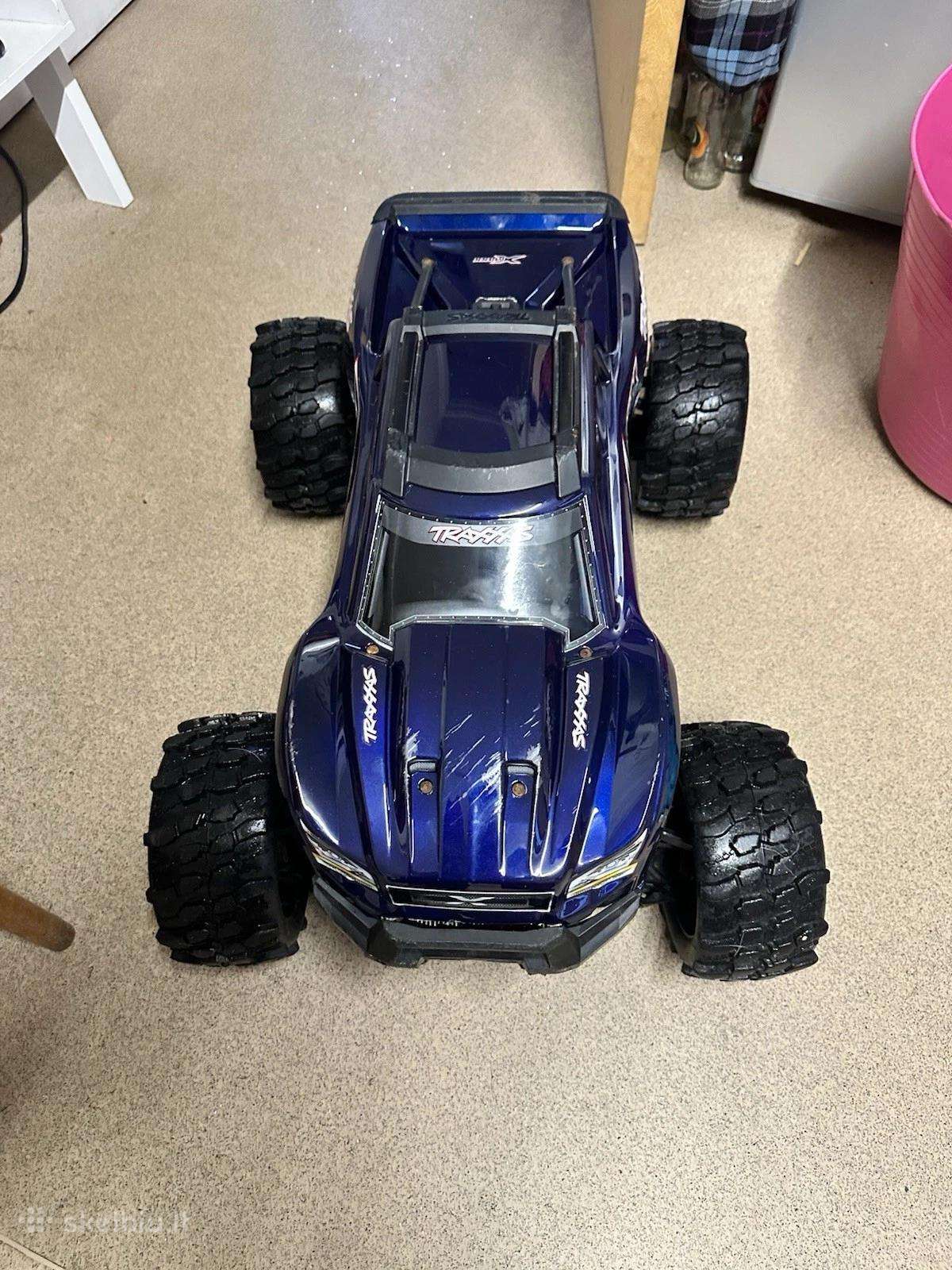 Traxxas maxx RC mašinėlė