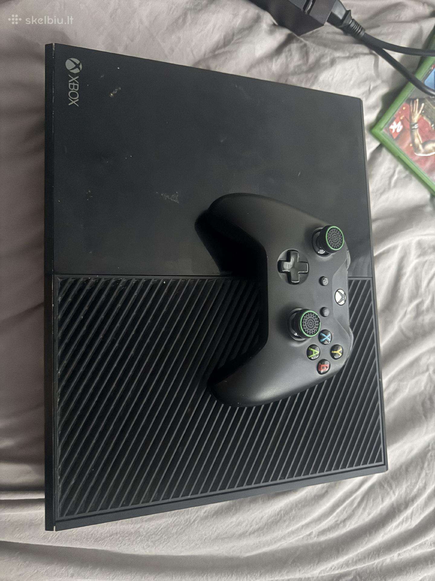 Xbox one X 500gb 4 zaidimai + Xbox pass