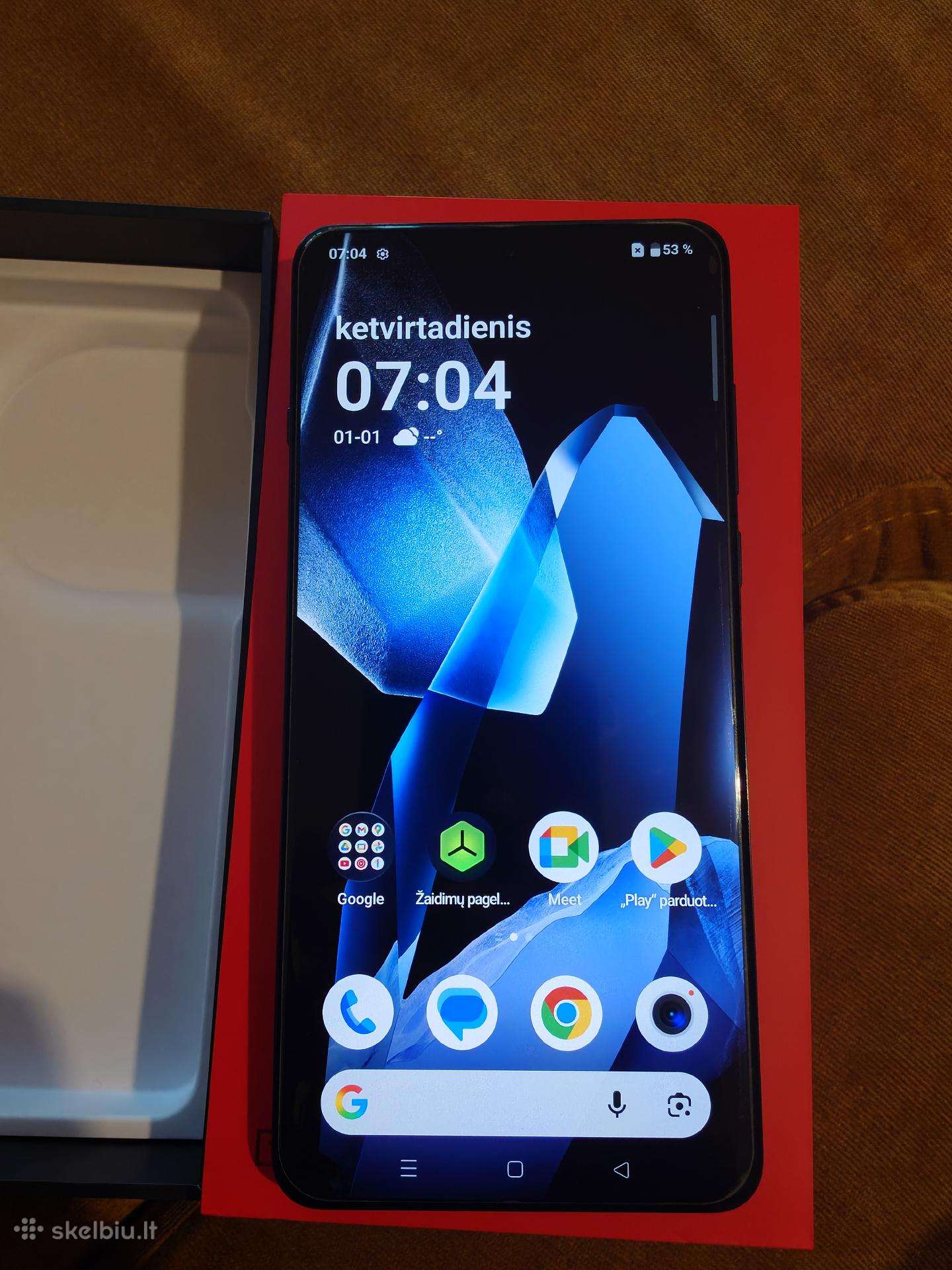 Parduodamas oneplus 13.