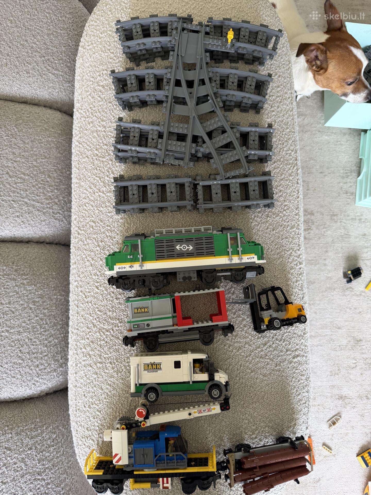 Parduodamas Lego City krovininis traukinys