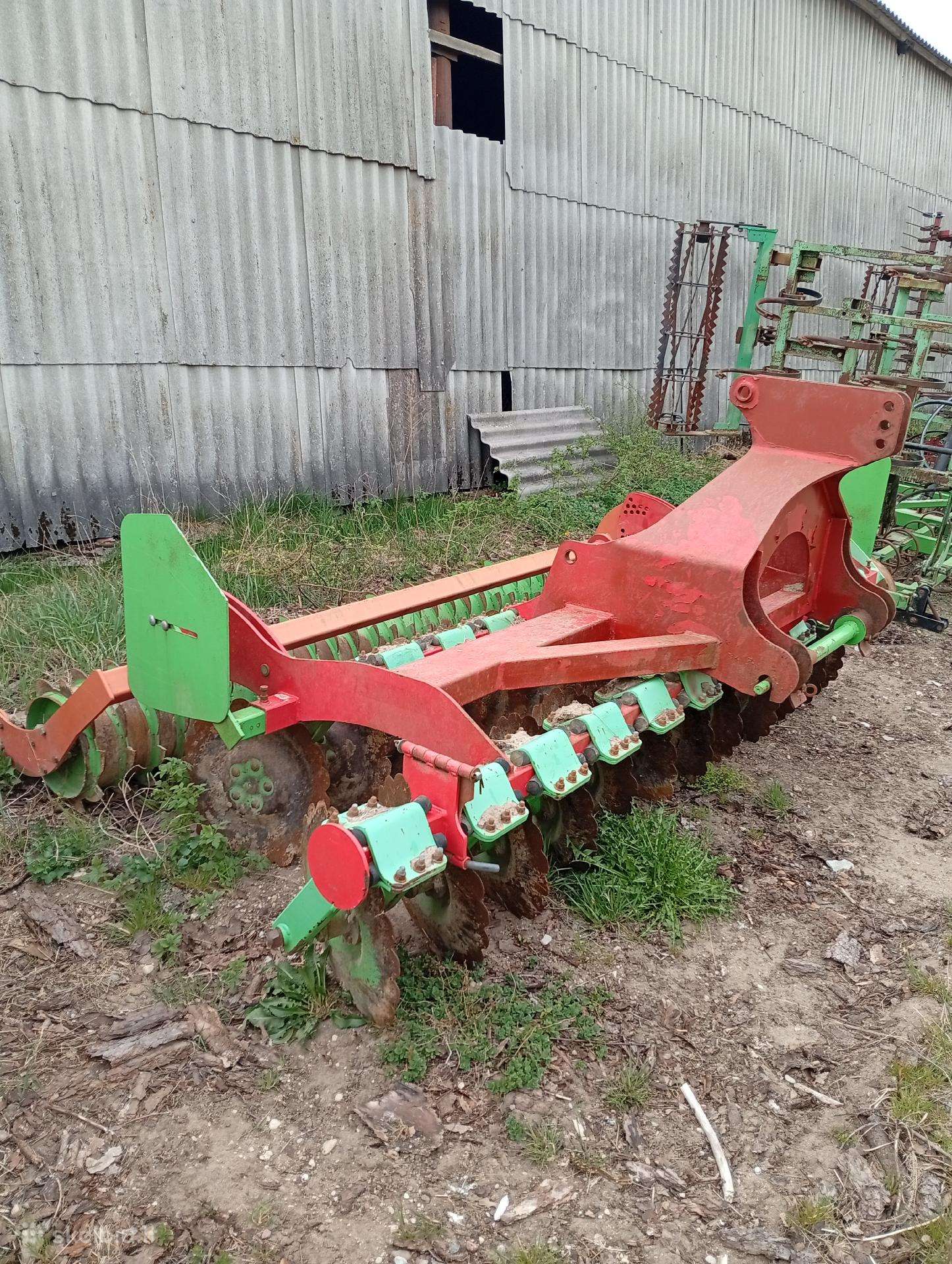 Claas, kultivatoriai,akėčios