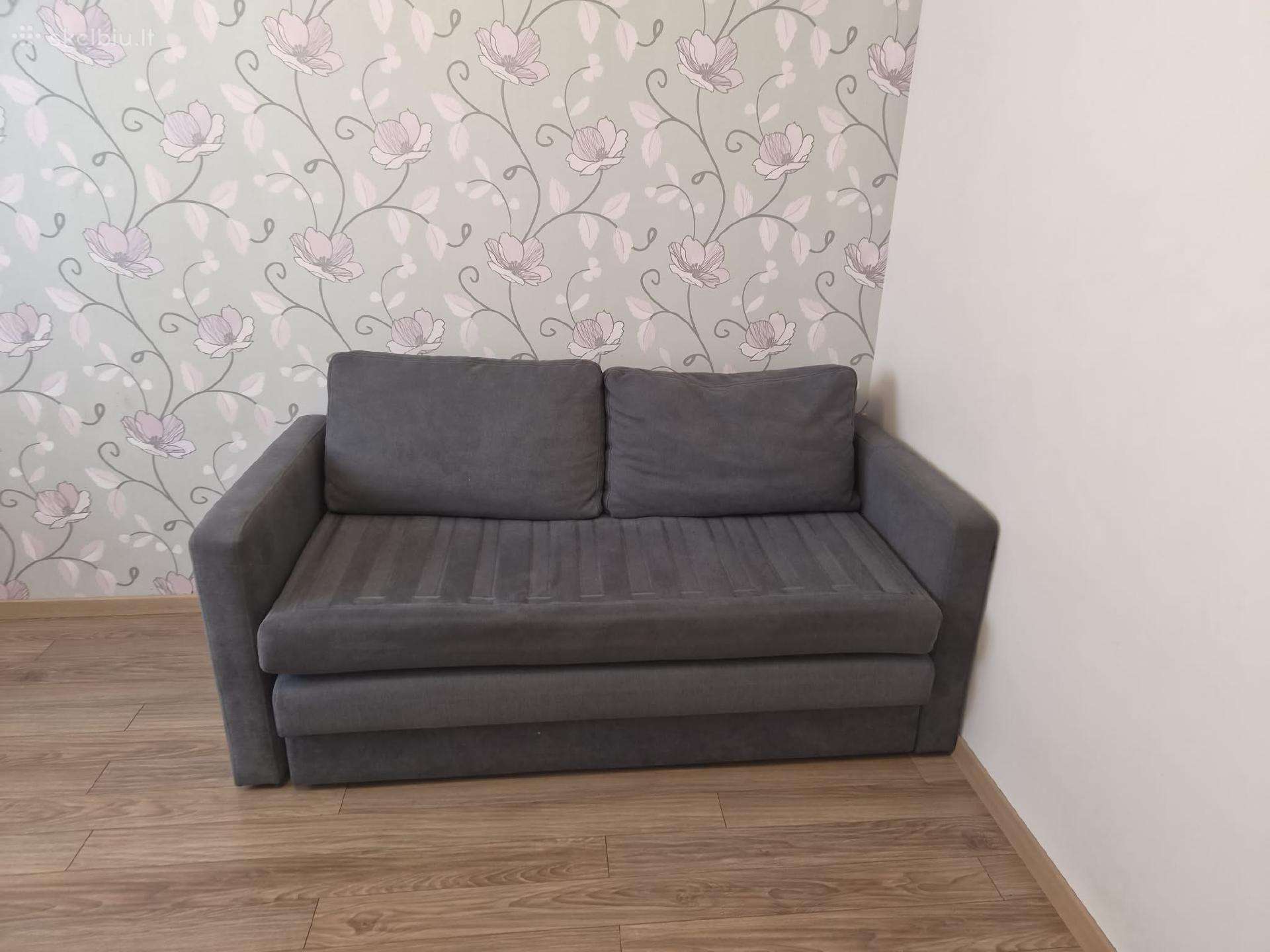 Sofa-lova su patalynės dėže.