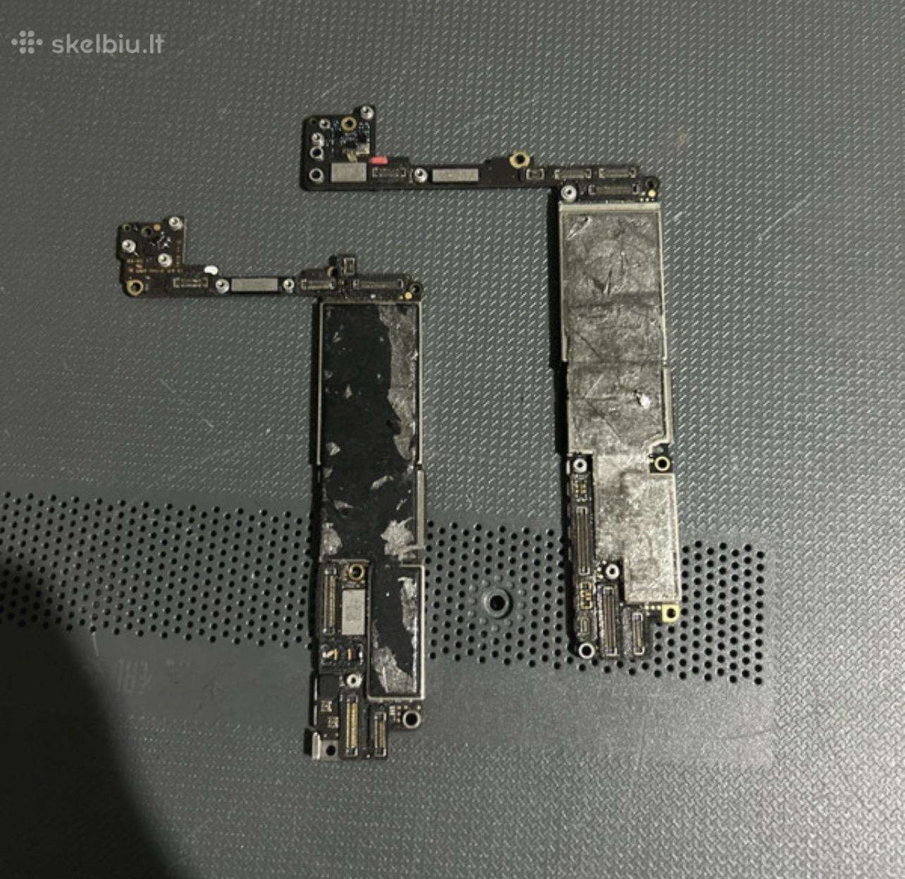 iPhone motinines plokstes