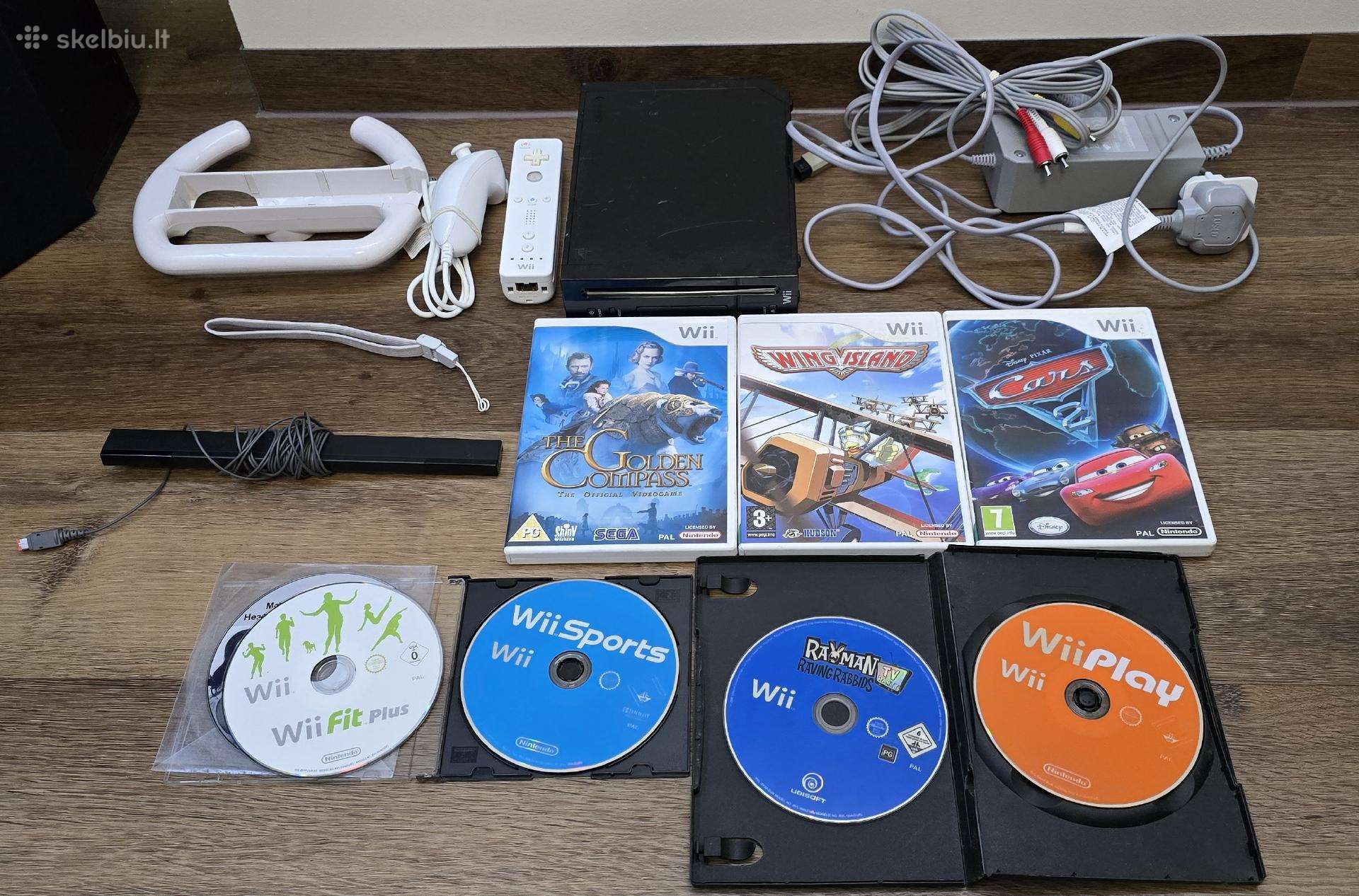 Nintwndo wii su įvairiais priedais