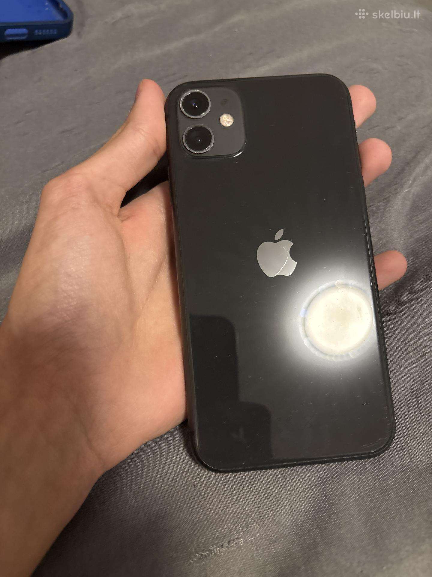 iPhone 11