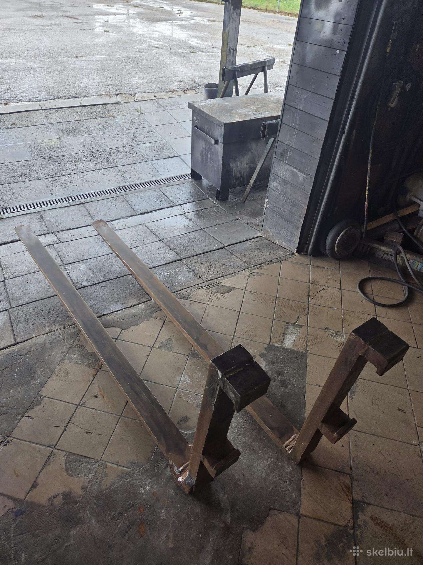 Krautuvo šakės ilgos 2100mm