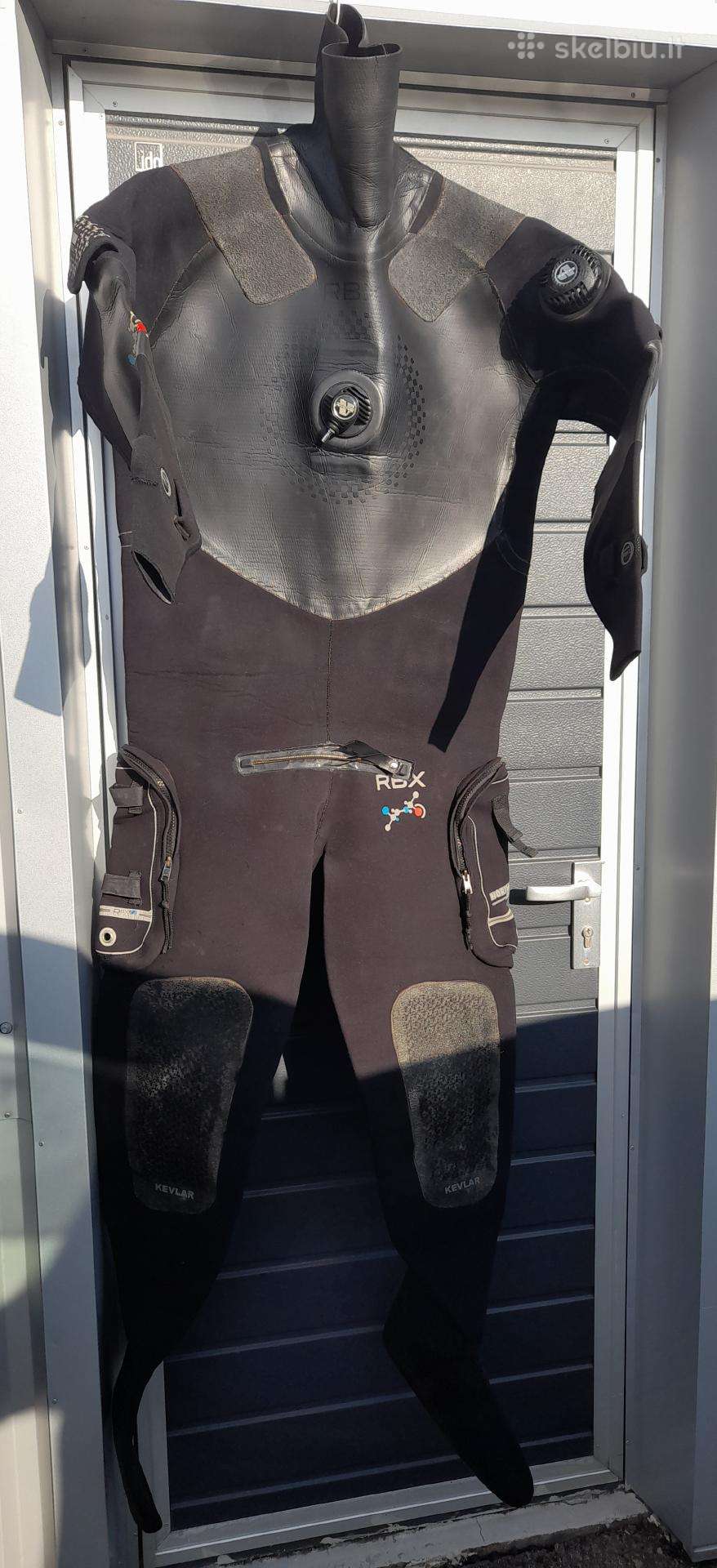 Nardymo sausas hidrokostiumas, drysuit.