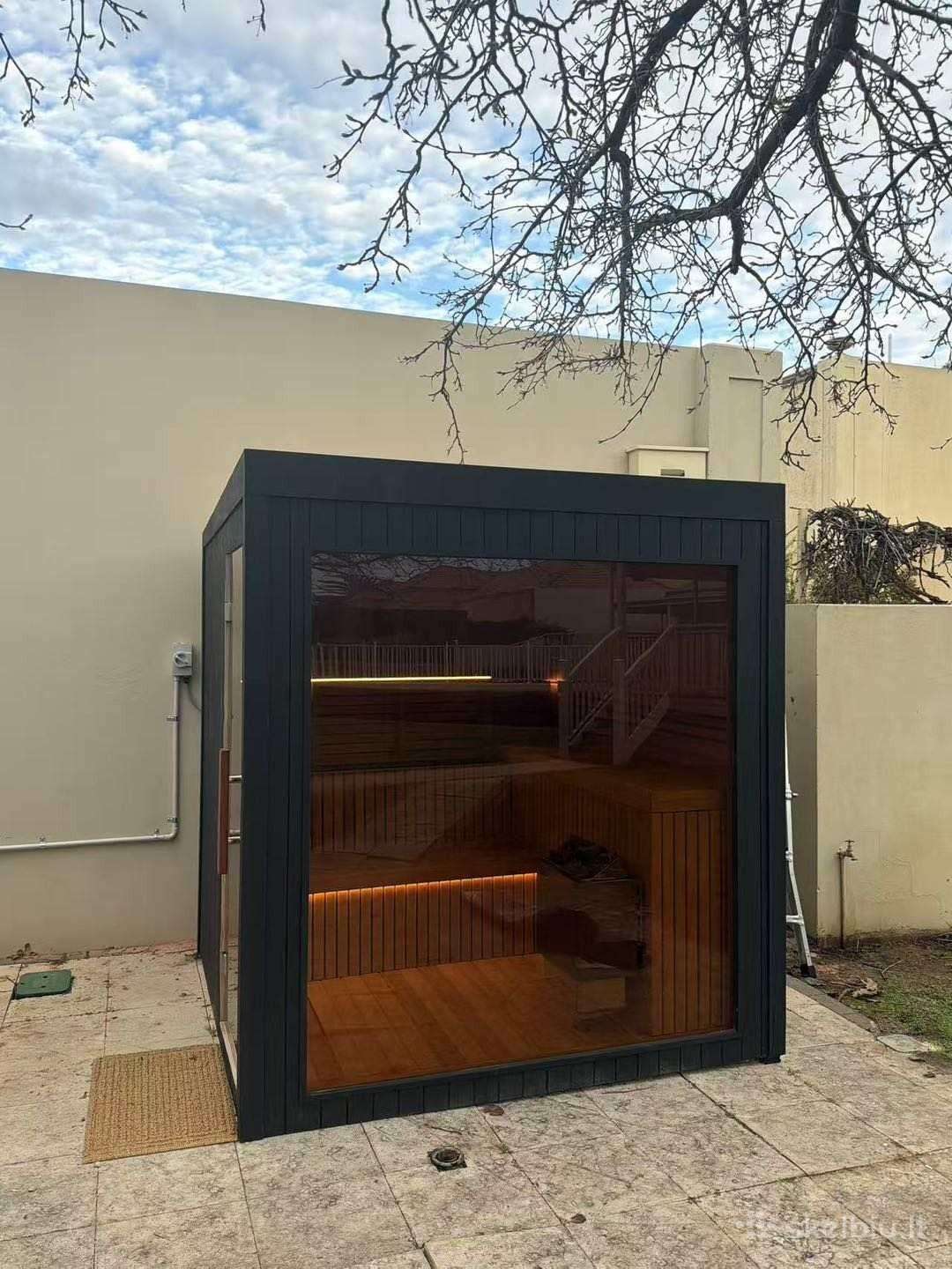 Parduodame modernias lauko pirtis