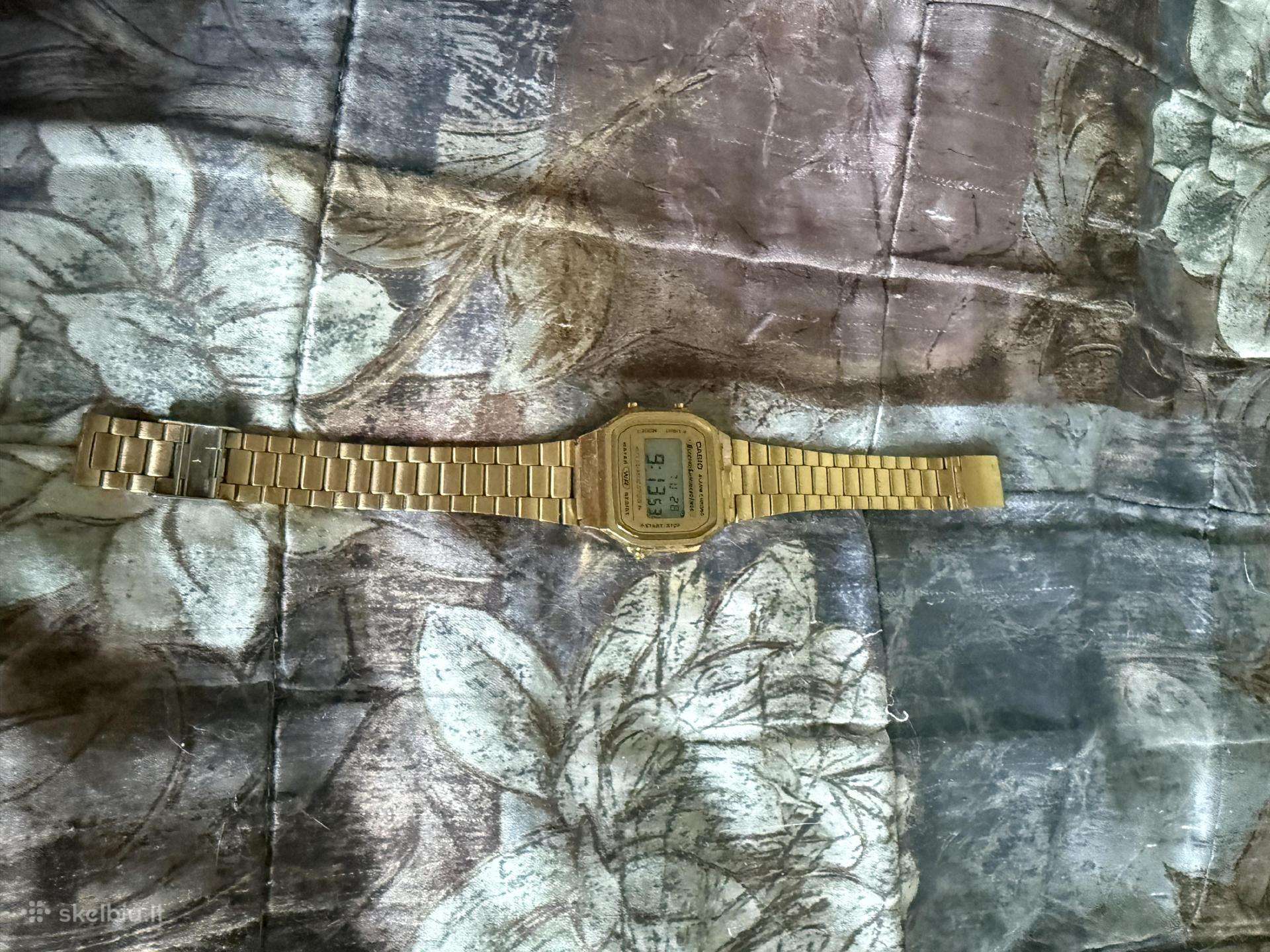 Casio auksinis digital laikrodis