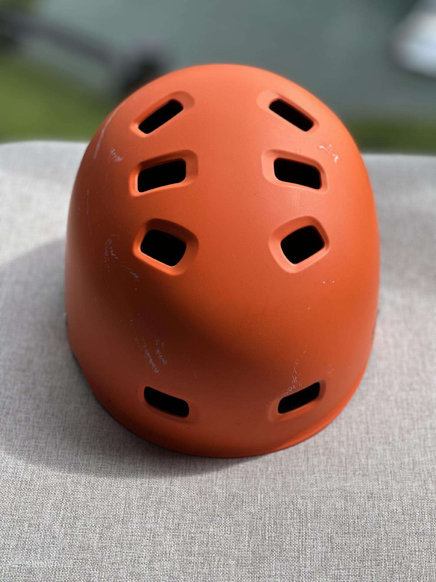 Outdoor Master šalmas