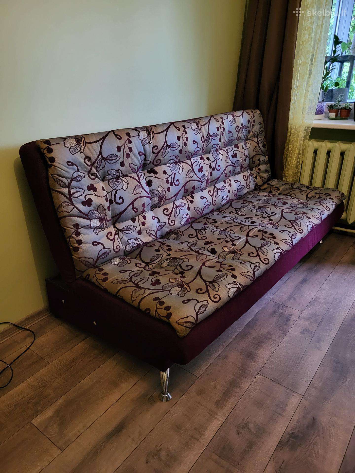 Dovanoju Sofa