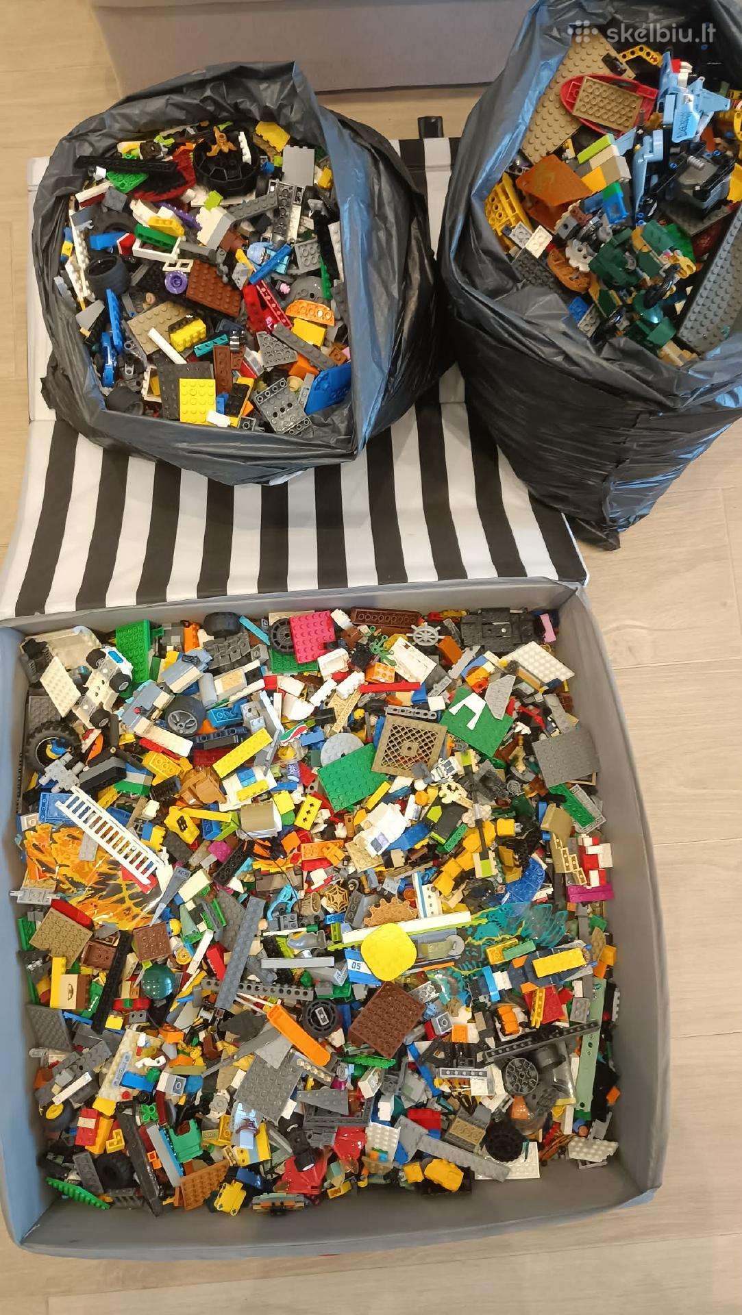 Lego detalės iš įvairių rinkinių berniukui 22 kg.