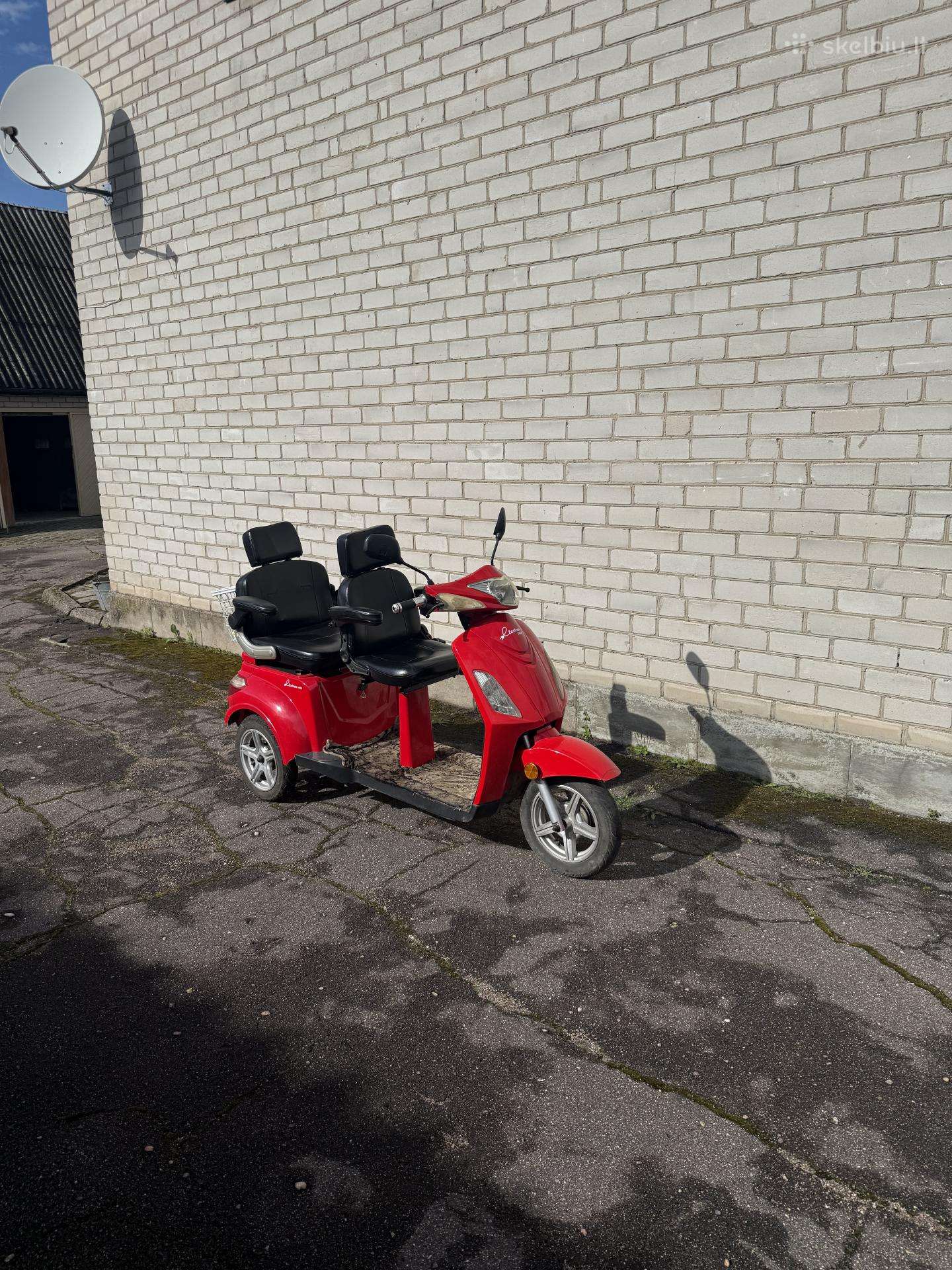Electron MS04, trikes