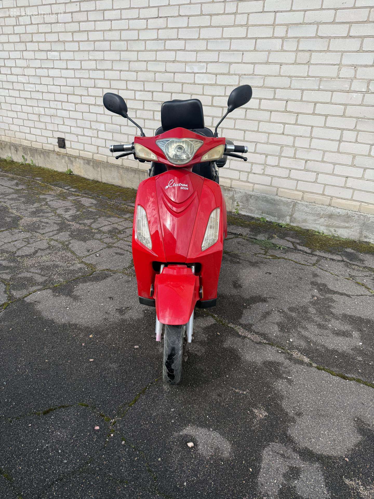 Electron MS04, trikes