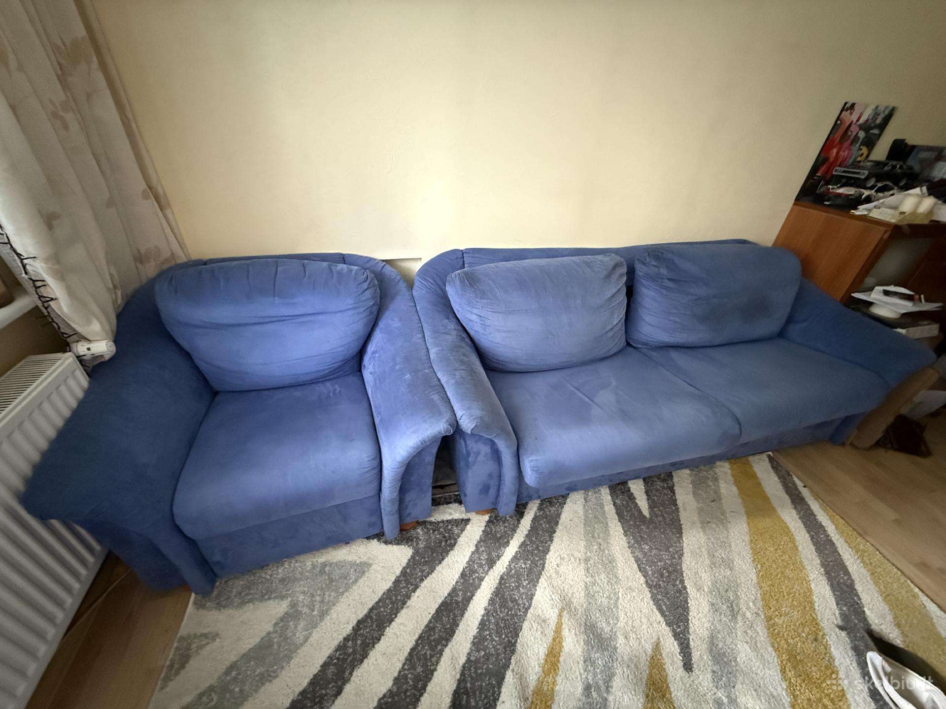 Dovanojamas sofų komplektas