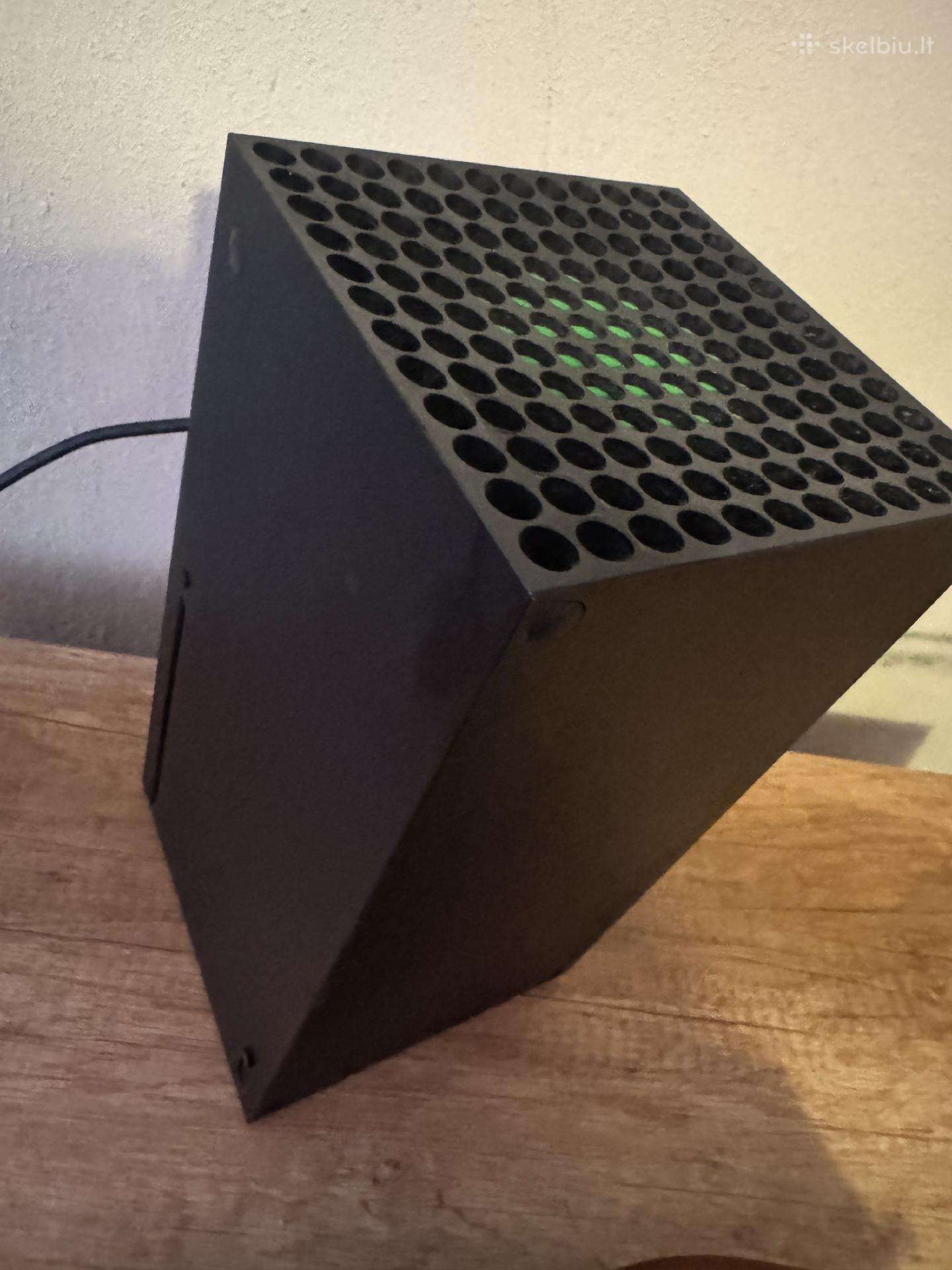 Xbox series x 1tb - su zaidimais ir pulteliais