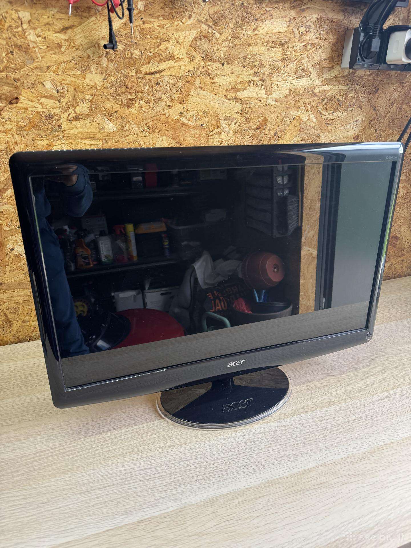 Acer D241h