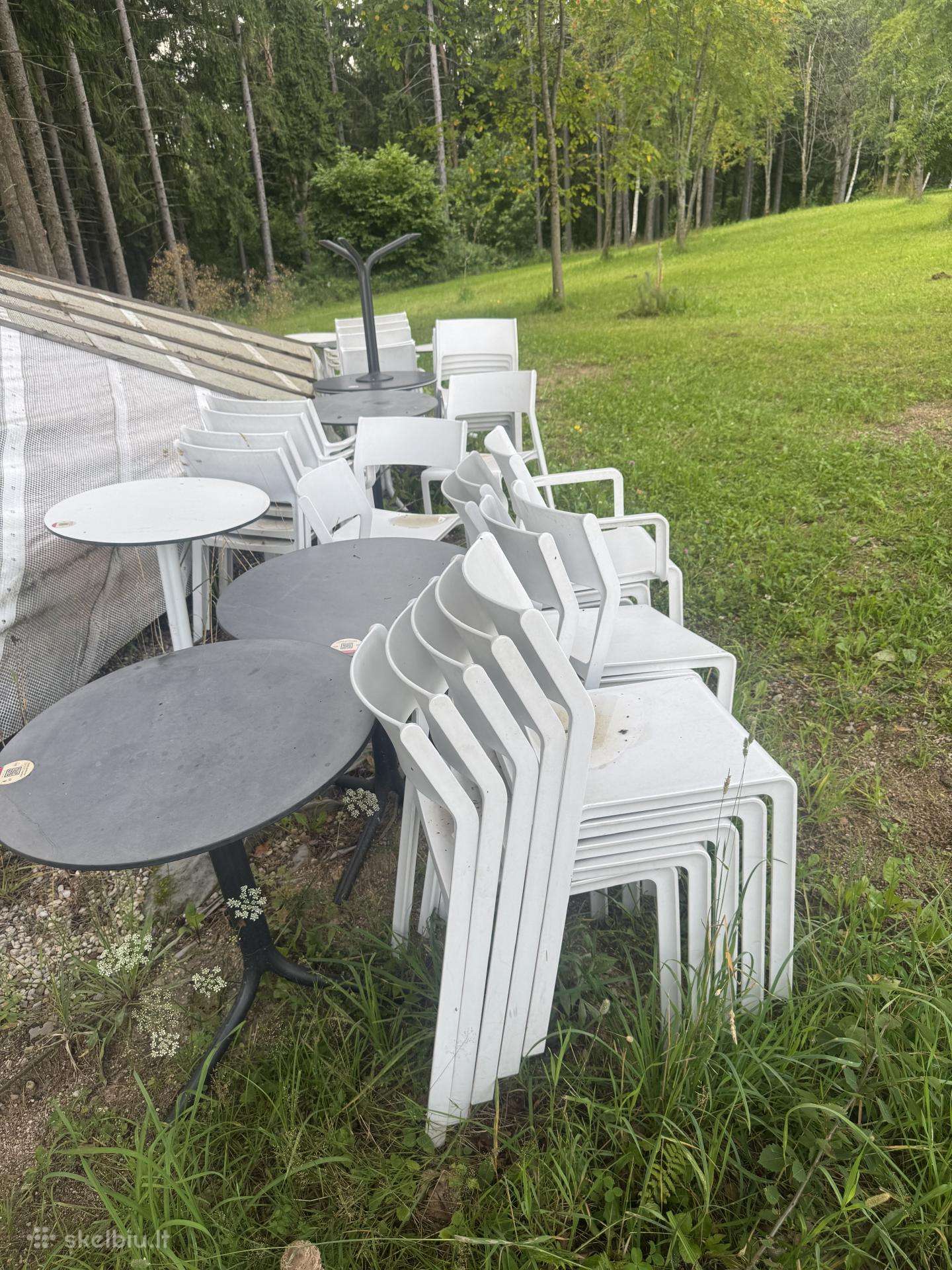 Lauko baldai