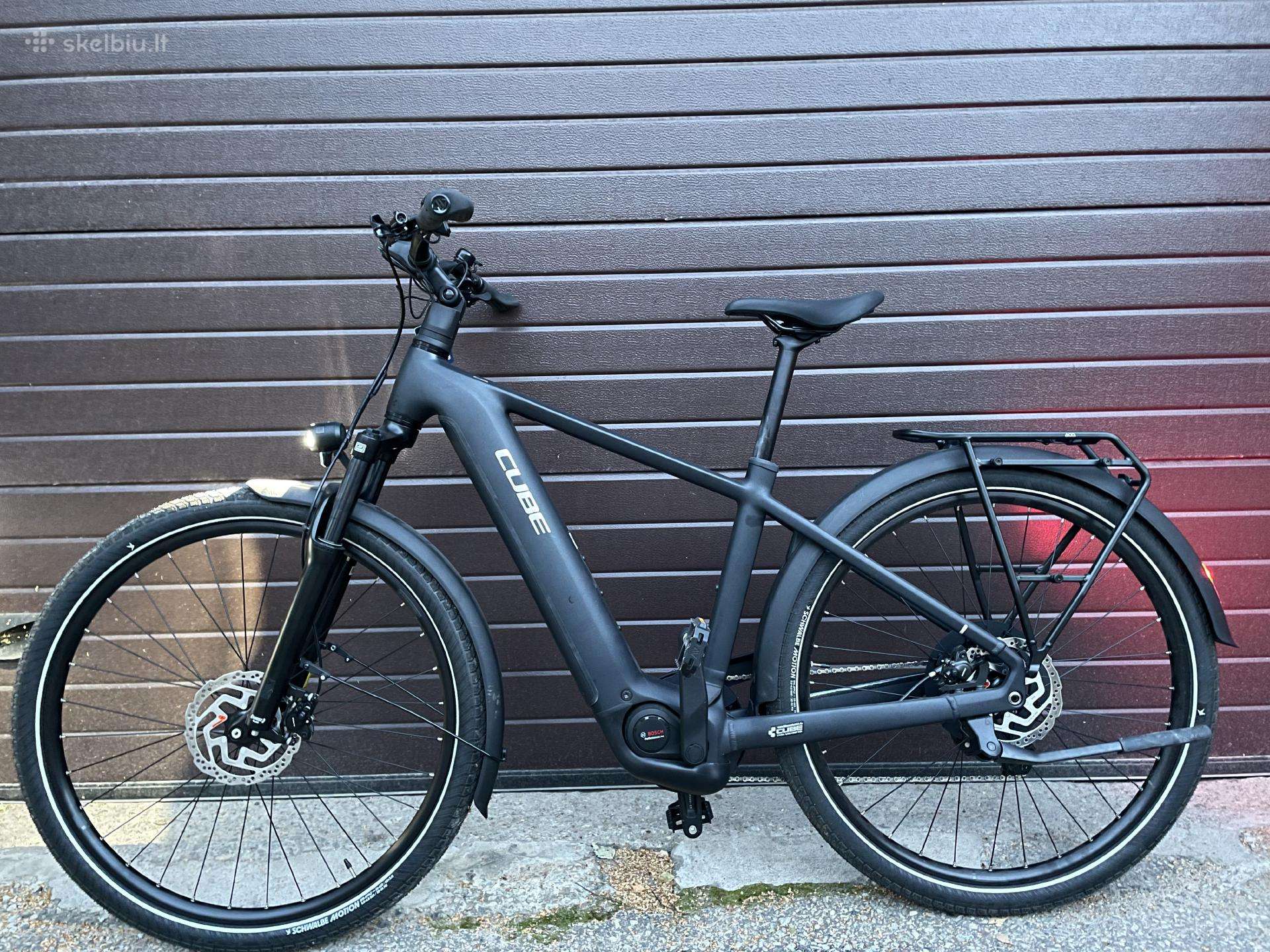 Cube Touring hybrid one elektrinis dviratis