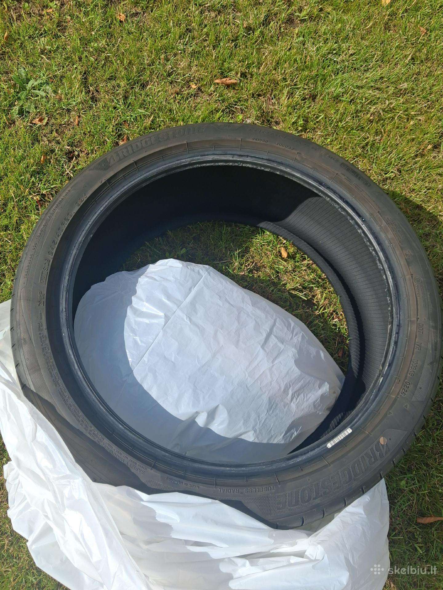 Bridgestone, summer 245/40 R20