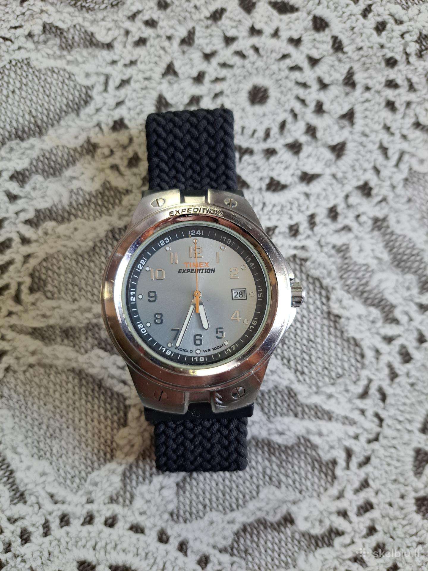 Parduodu Timex Expedition Indiglo laikrodį.
