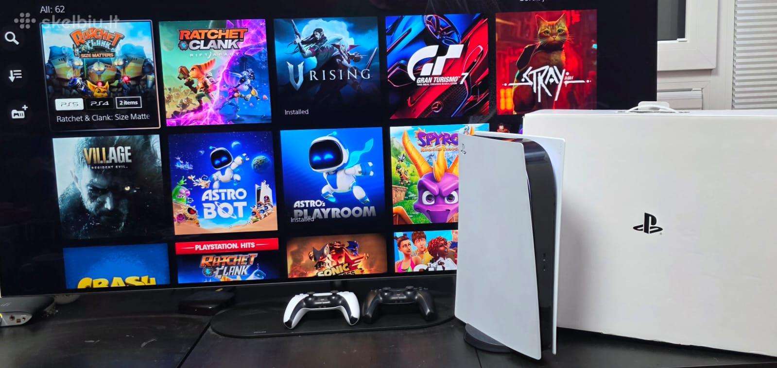 Playstation 5 su daug žaidimų ir dvoem pulteliais