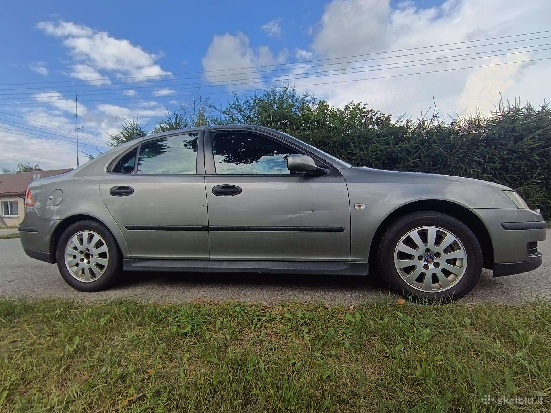 Saab 9-3, Седан