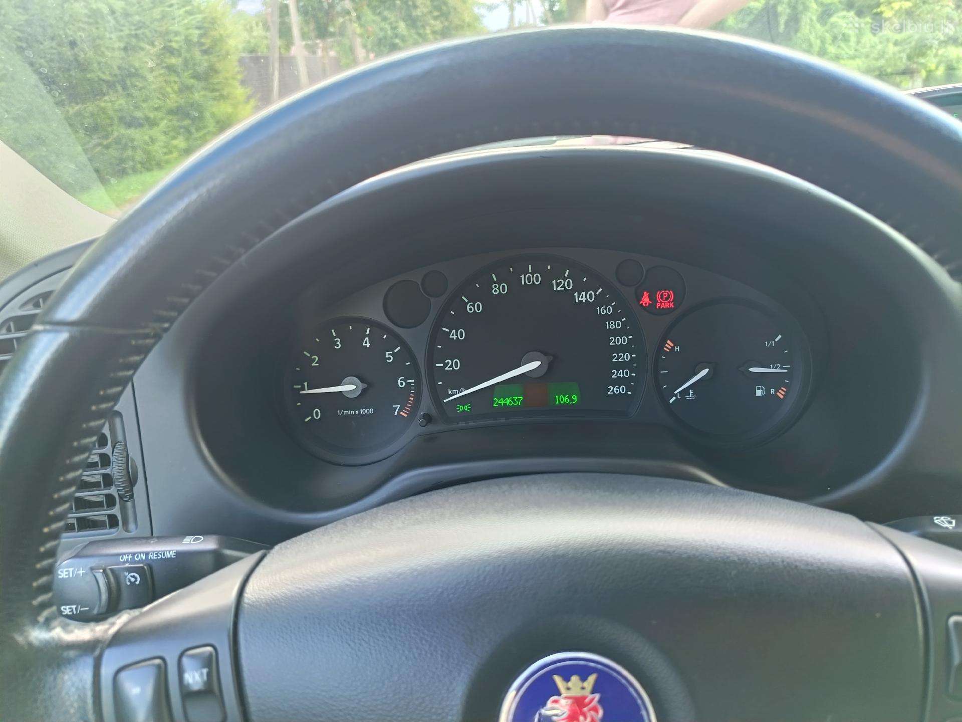 Saab 9-3, Седан