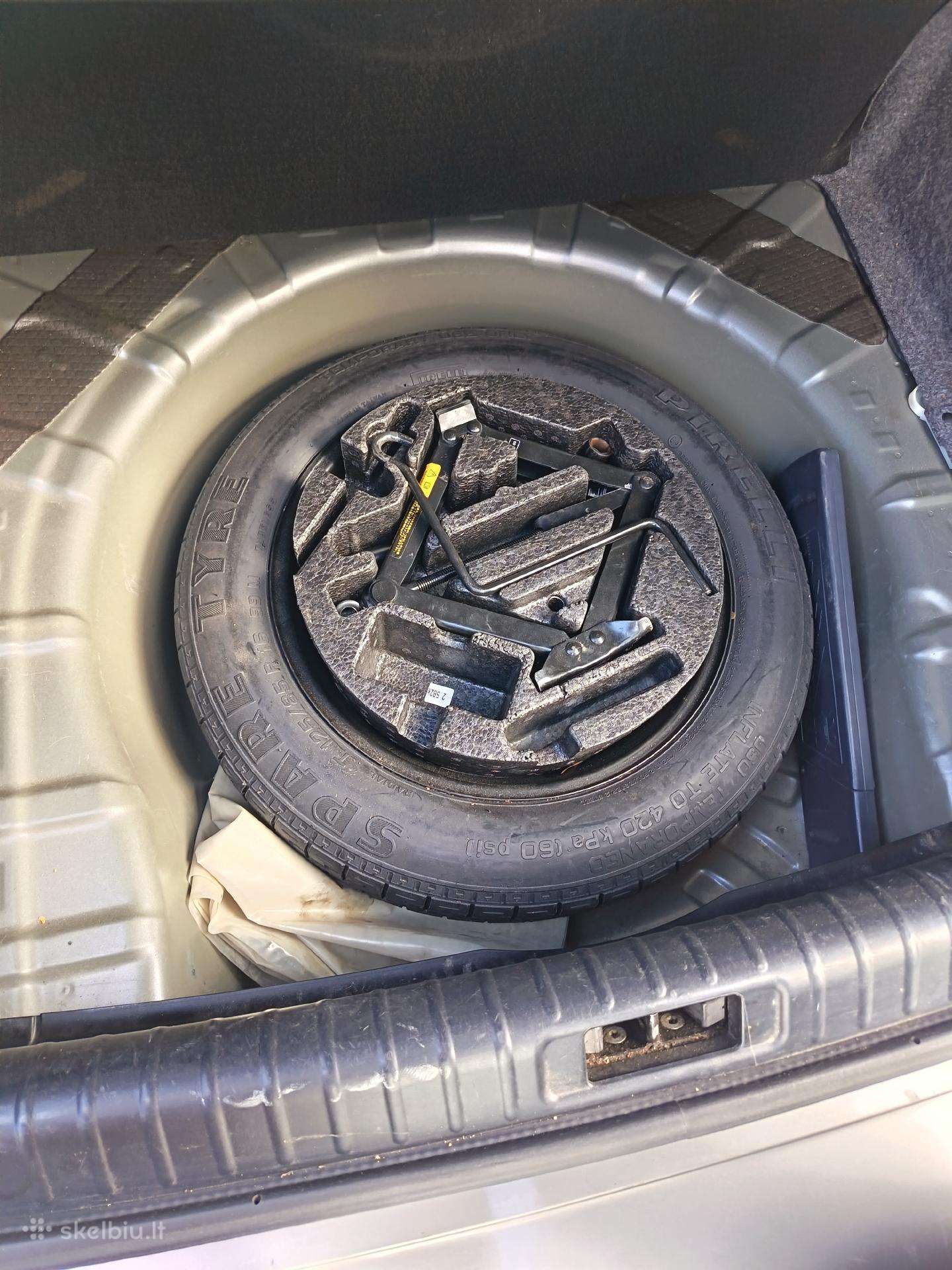Saab 9-3, Седан