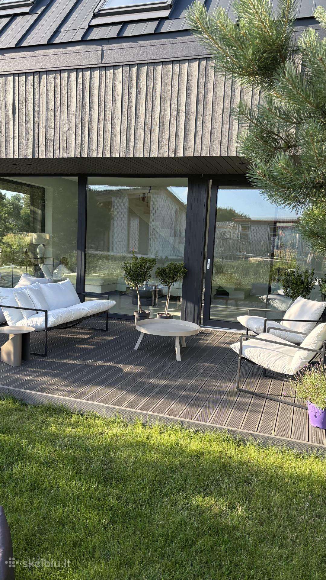 Modernus lauko baldai sofa ir du foteliaim