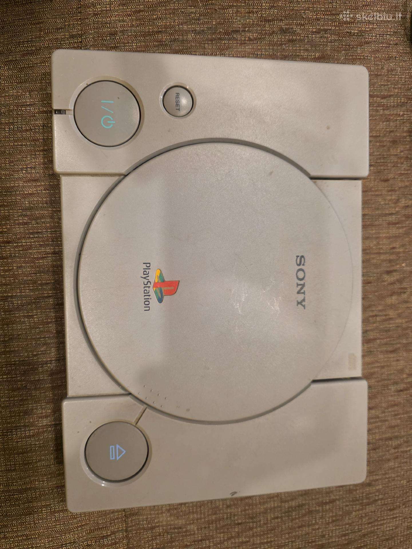 Playstation 1 su žaidimais