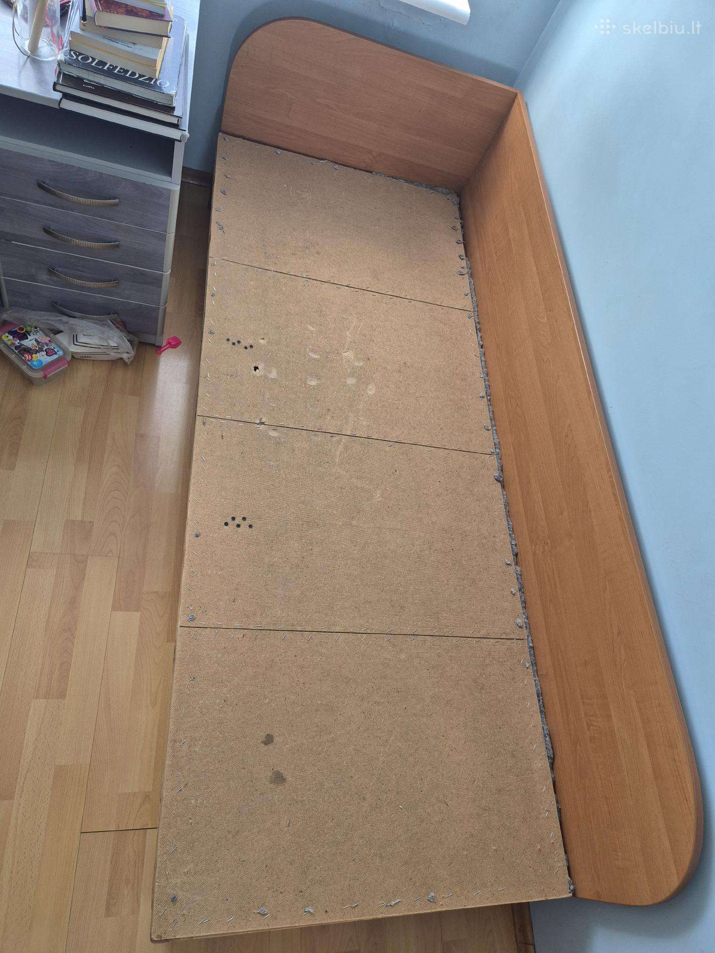 Viengulė lova su daiktadėže (Nemokamai)