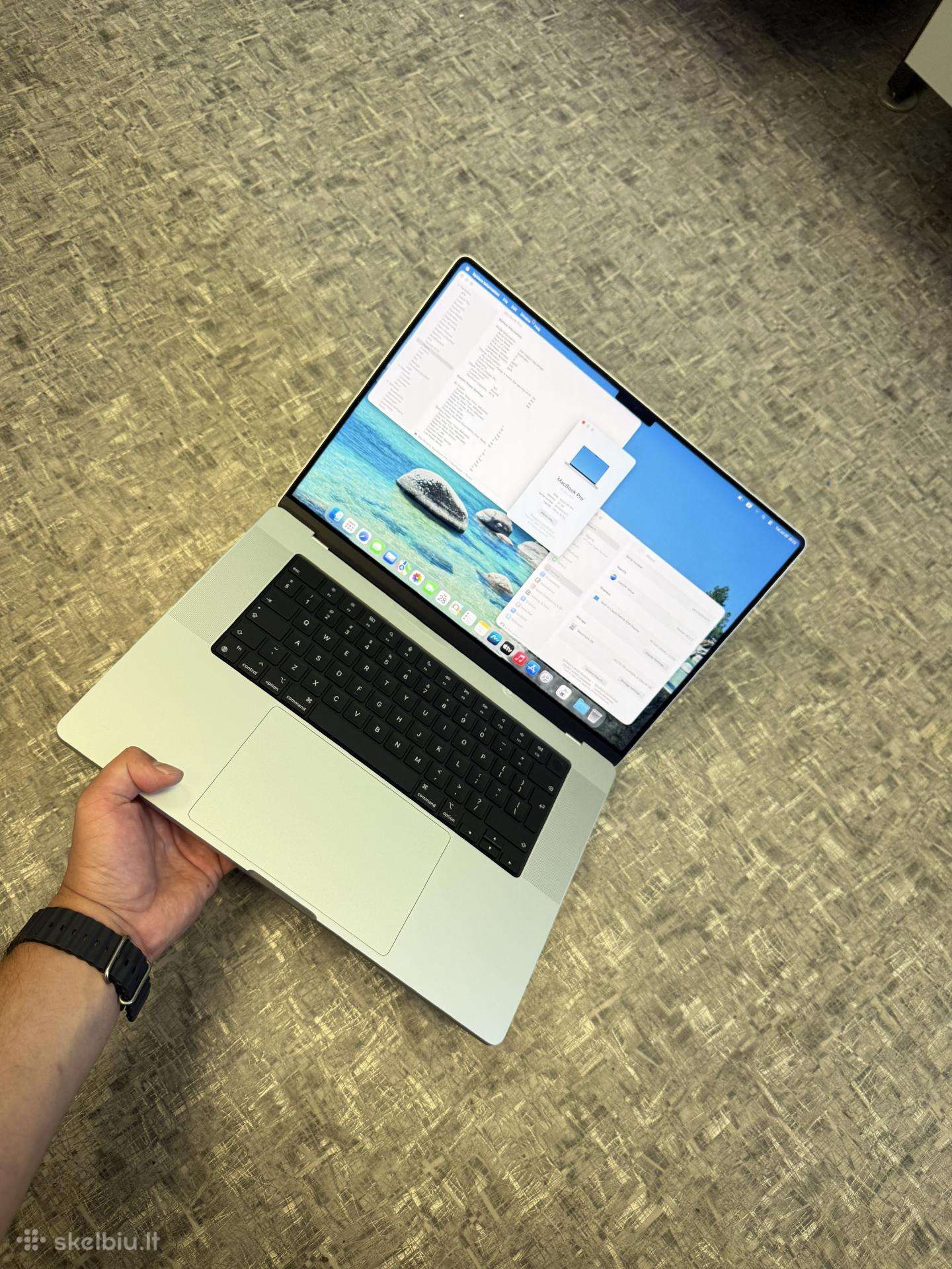 MacBook Pro 16" (2021) M1 Pro 32gb RAM 512gb