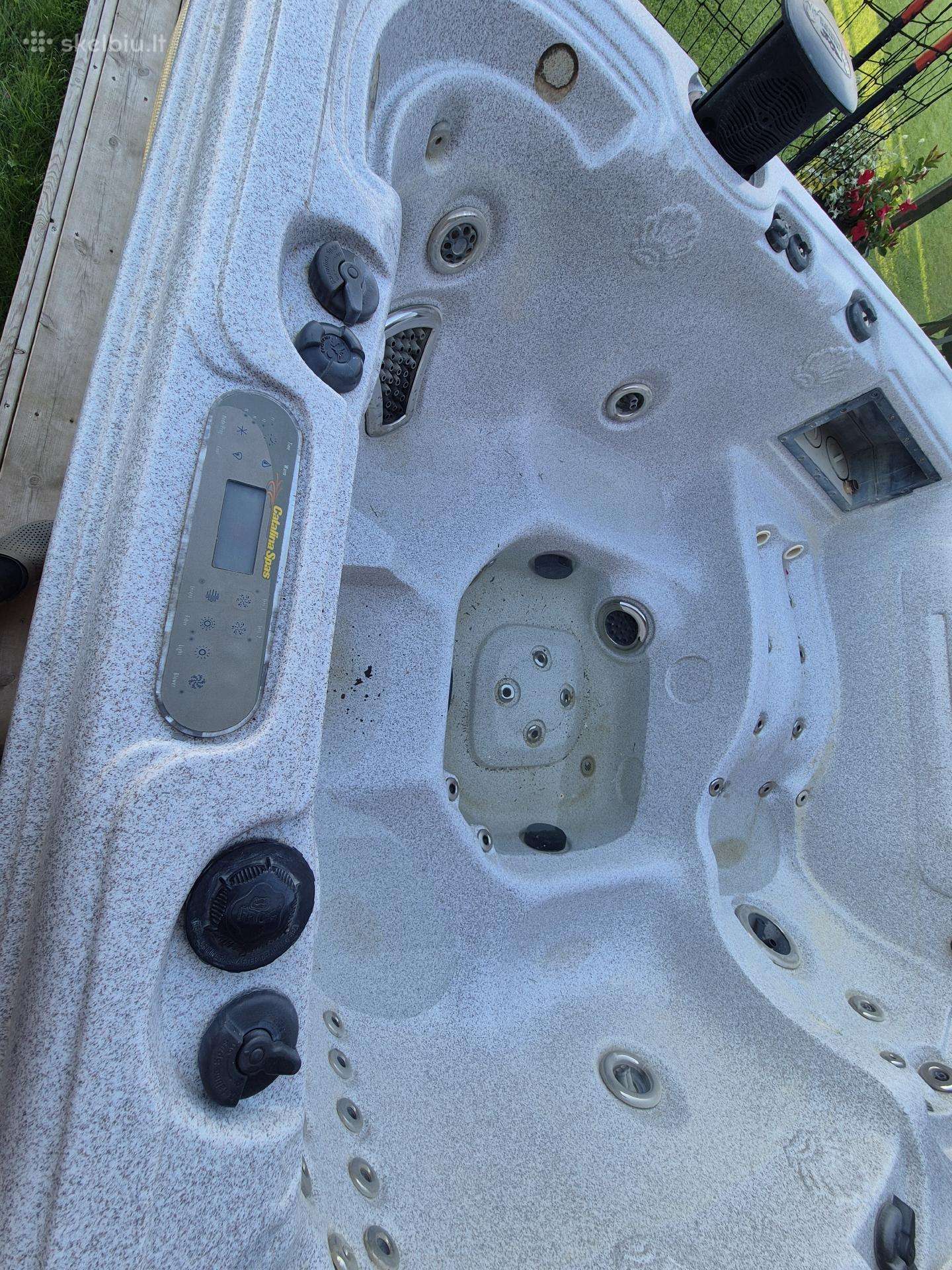 Lauko jacuzzi