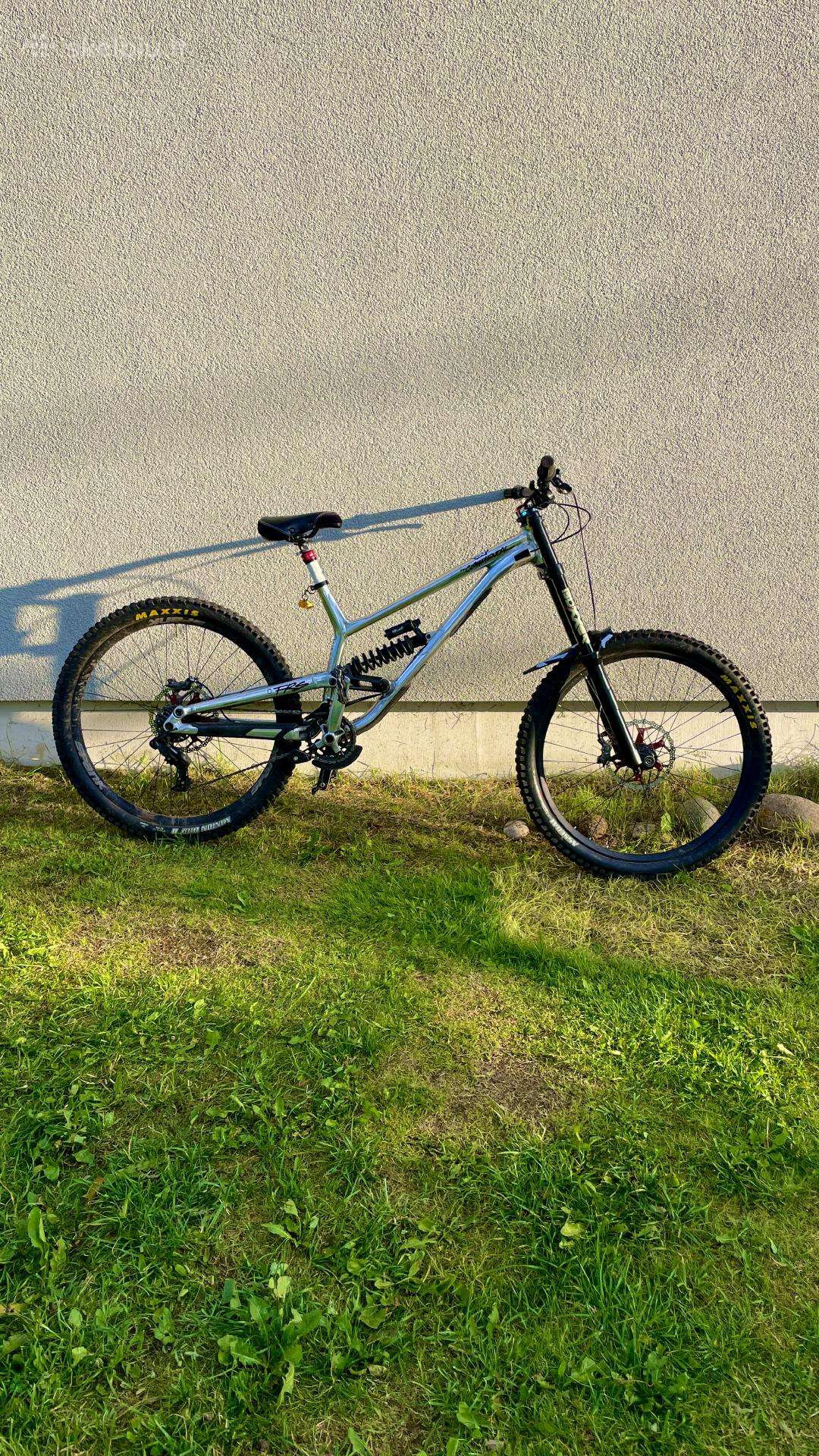 Commencal XL/l Downhill dviratis