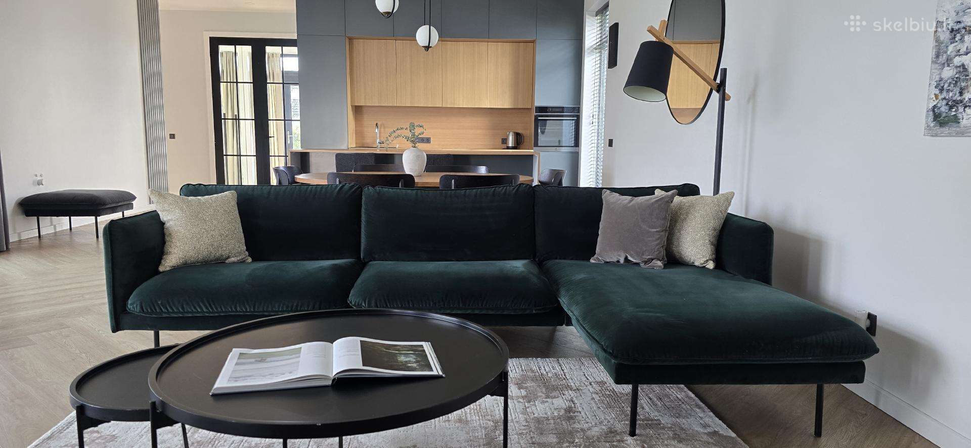 Levon kampinė sofa