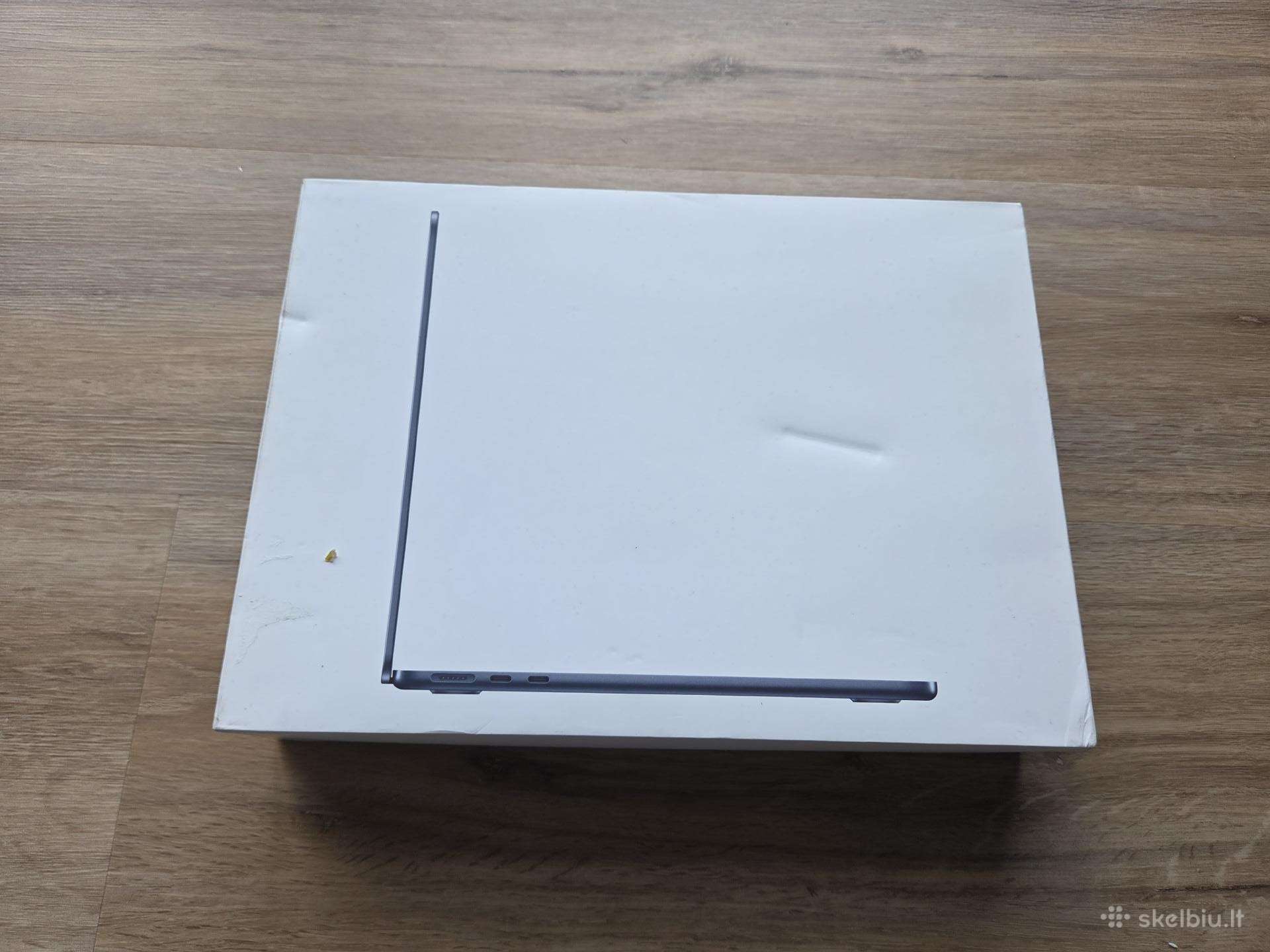 Apple MacBook Air 13.6 M2 256gb 16gb kompiuteris