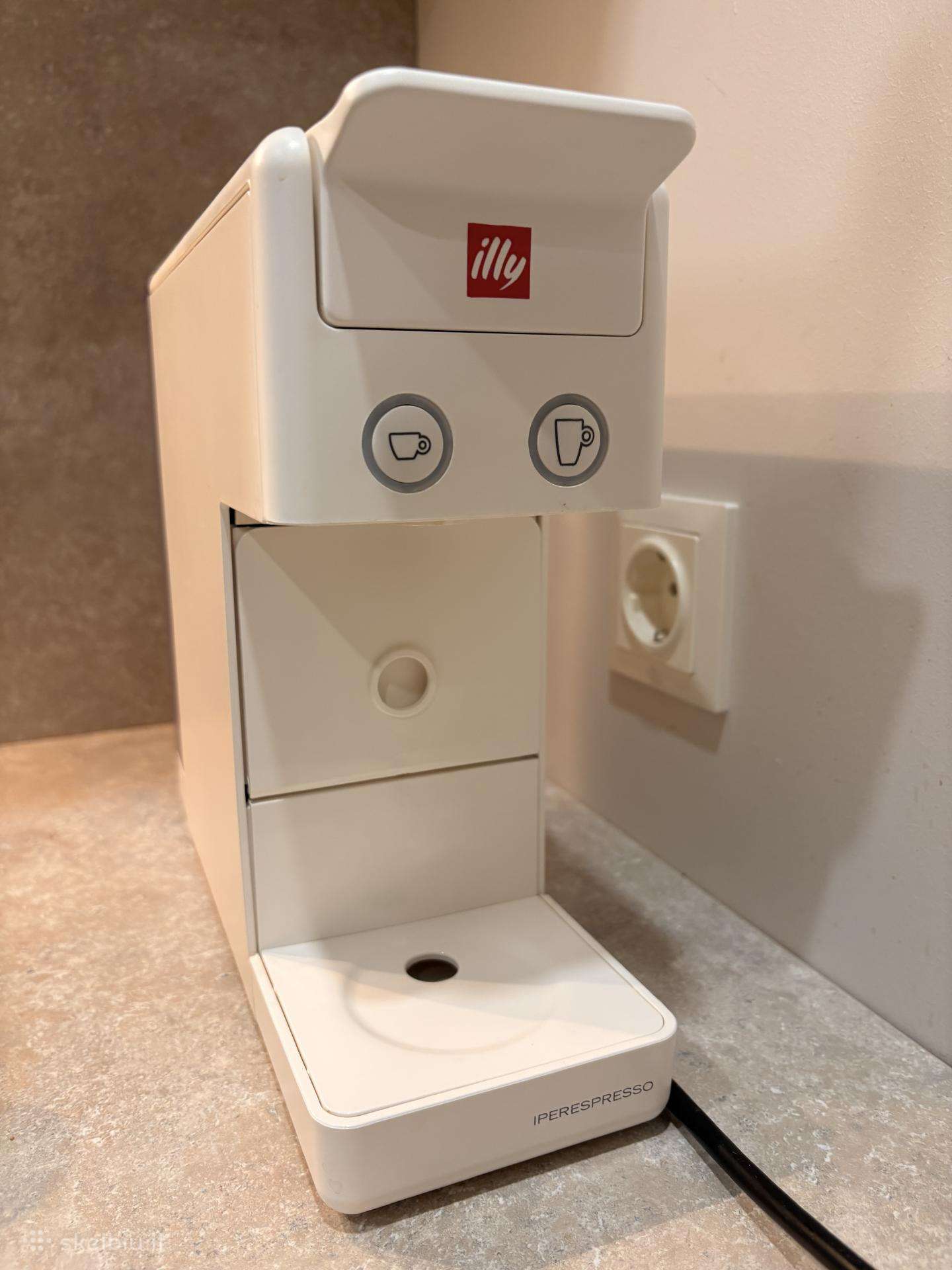 Illy kavos aparatas Y3.3