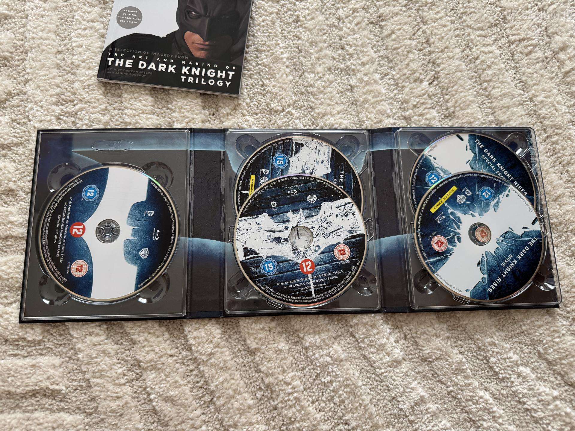The dark knight trilogy batman blu-ray Limited