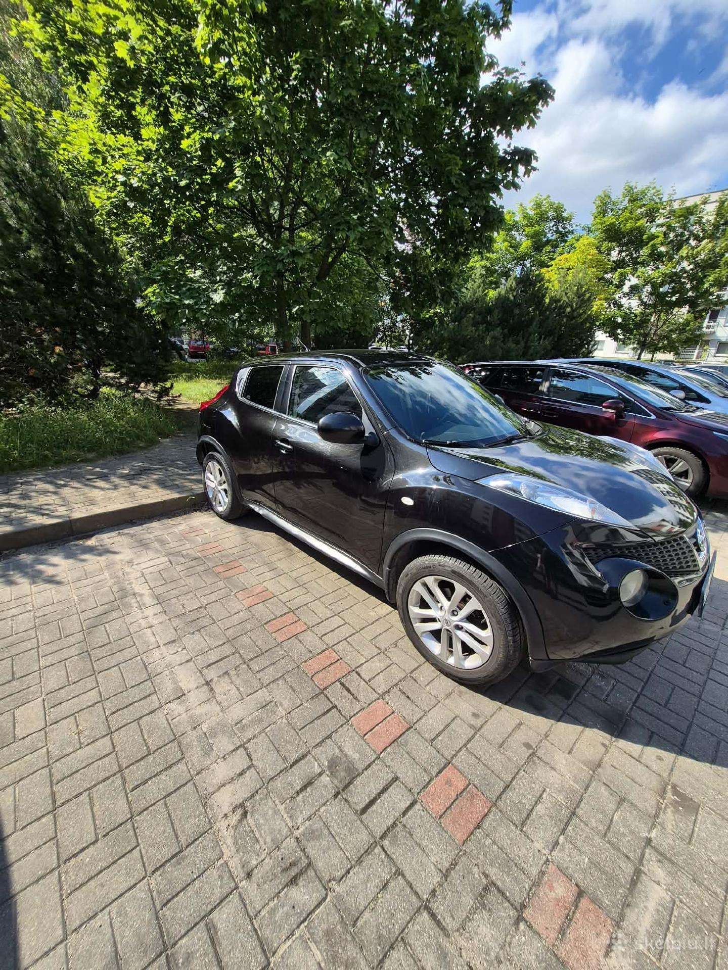 Parduodamas automobilis Nissan
