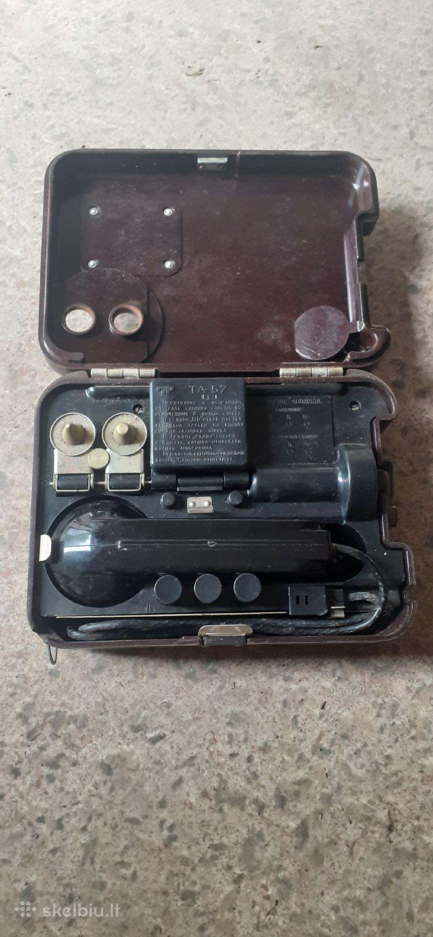 Tarybinių laikų Ta-57 karinis lauko telefonas.
