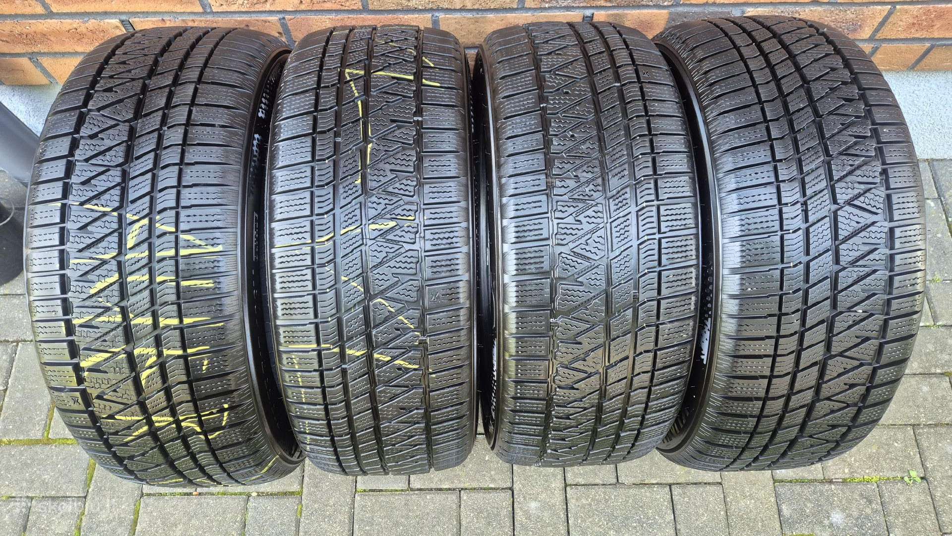 Keturios geros 245/55 R17 Kumho