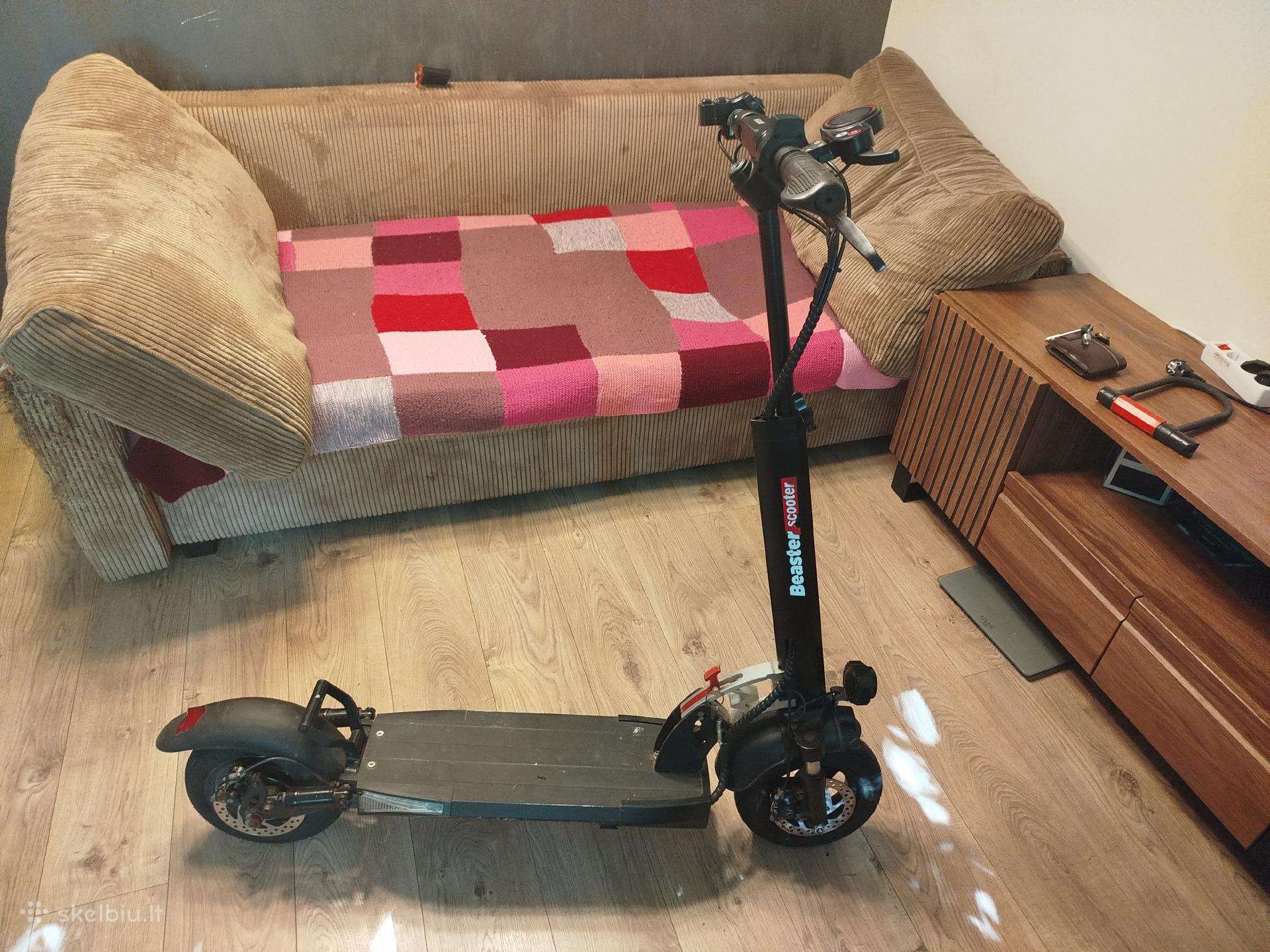Elektrinis paspirtukas Beaster scooter 500w
