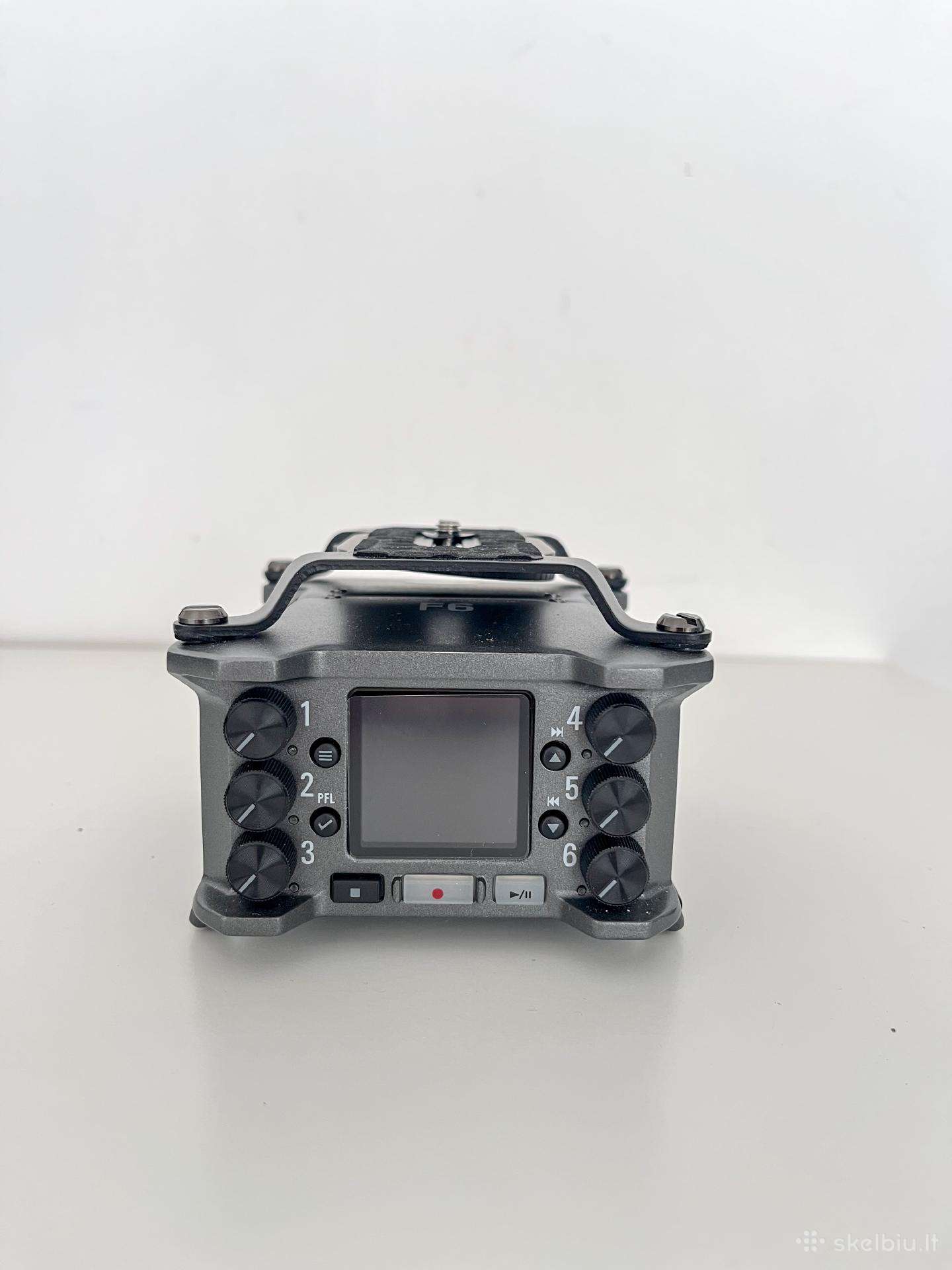 Zoom F6